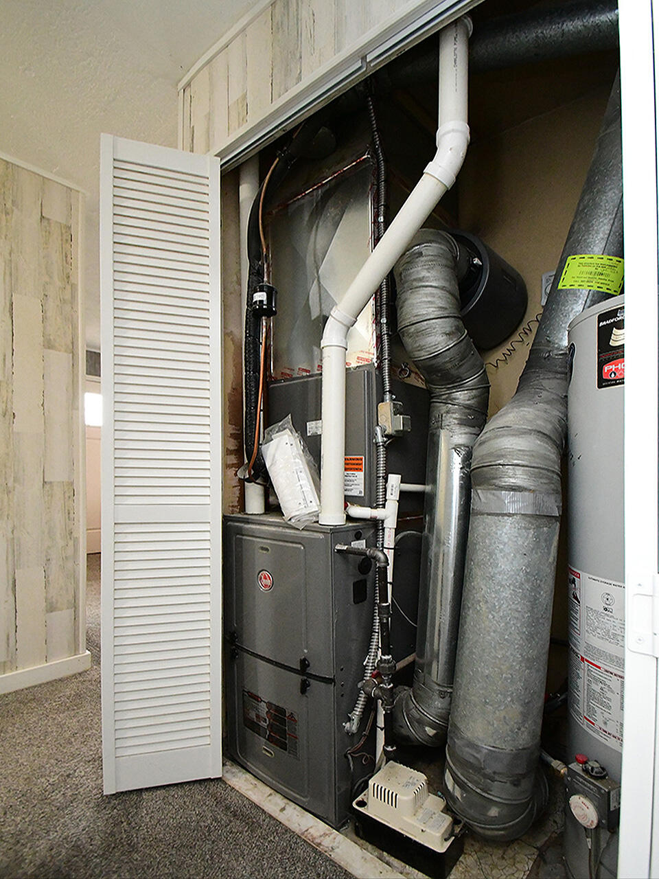 Carter Lake, Iowa 51501, United States, 3 Bedrooms Bedrooms, ,2 BathroomsBathrooms,Residential,Pending,103350