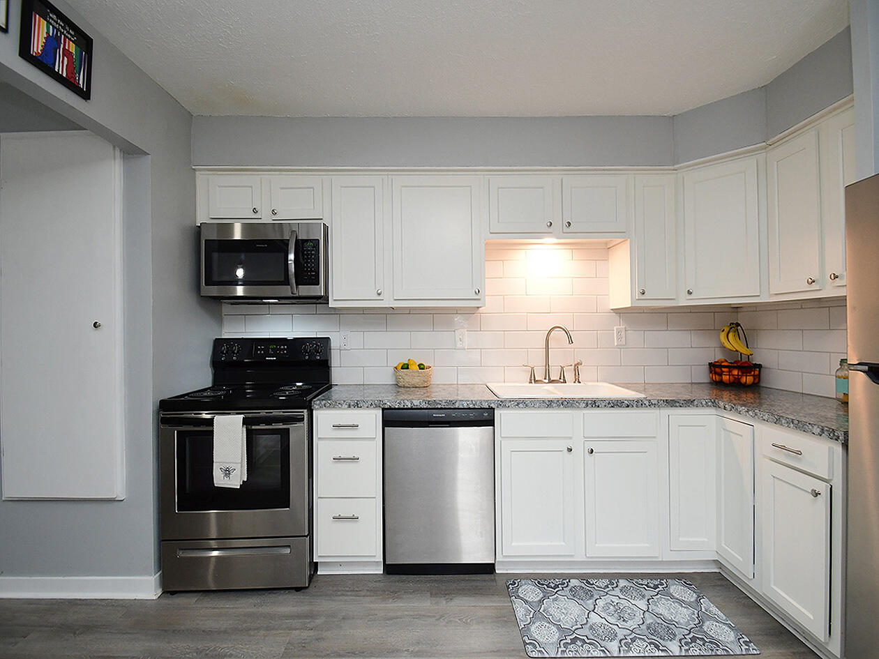 Carter Lake, Iowa 51501, United States, 3 Bedrooms Bedrooms, ,2 BathroomsBathrooms,Residential,Pending,103350