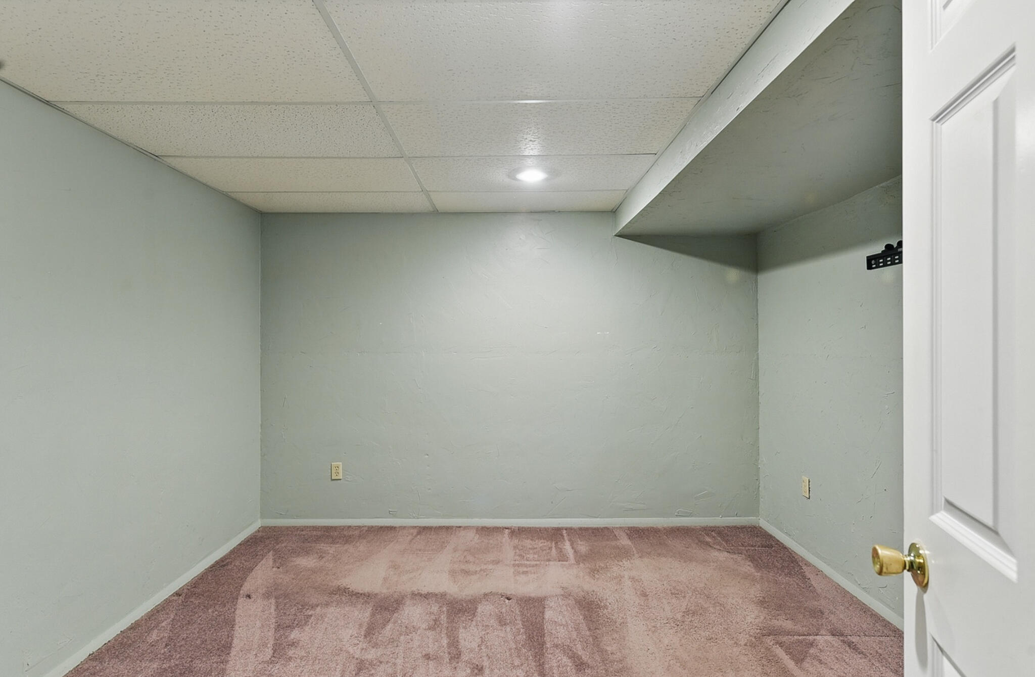 Council Bluffs, Iowa 51503, United States, 3 Bedrooms Bedrooms, ,2 BathroomsBathrooms,Residential,Pending,138487