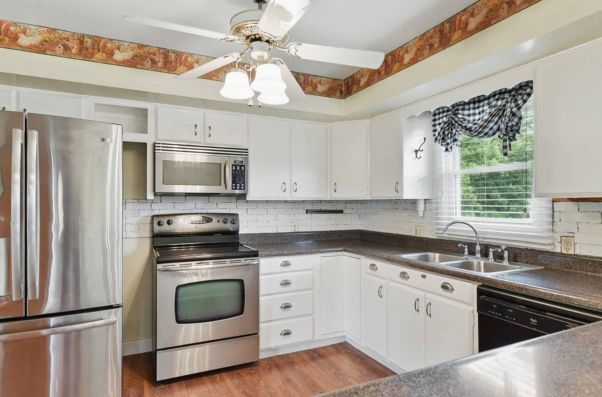 Council Bluffs, Iowa 51503, United States, 3 Bedrooms Bedrooms, ,2 BathroomsBathrooms,Residential,Pending,138487