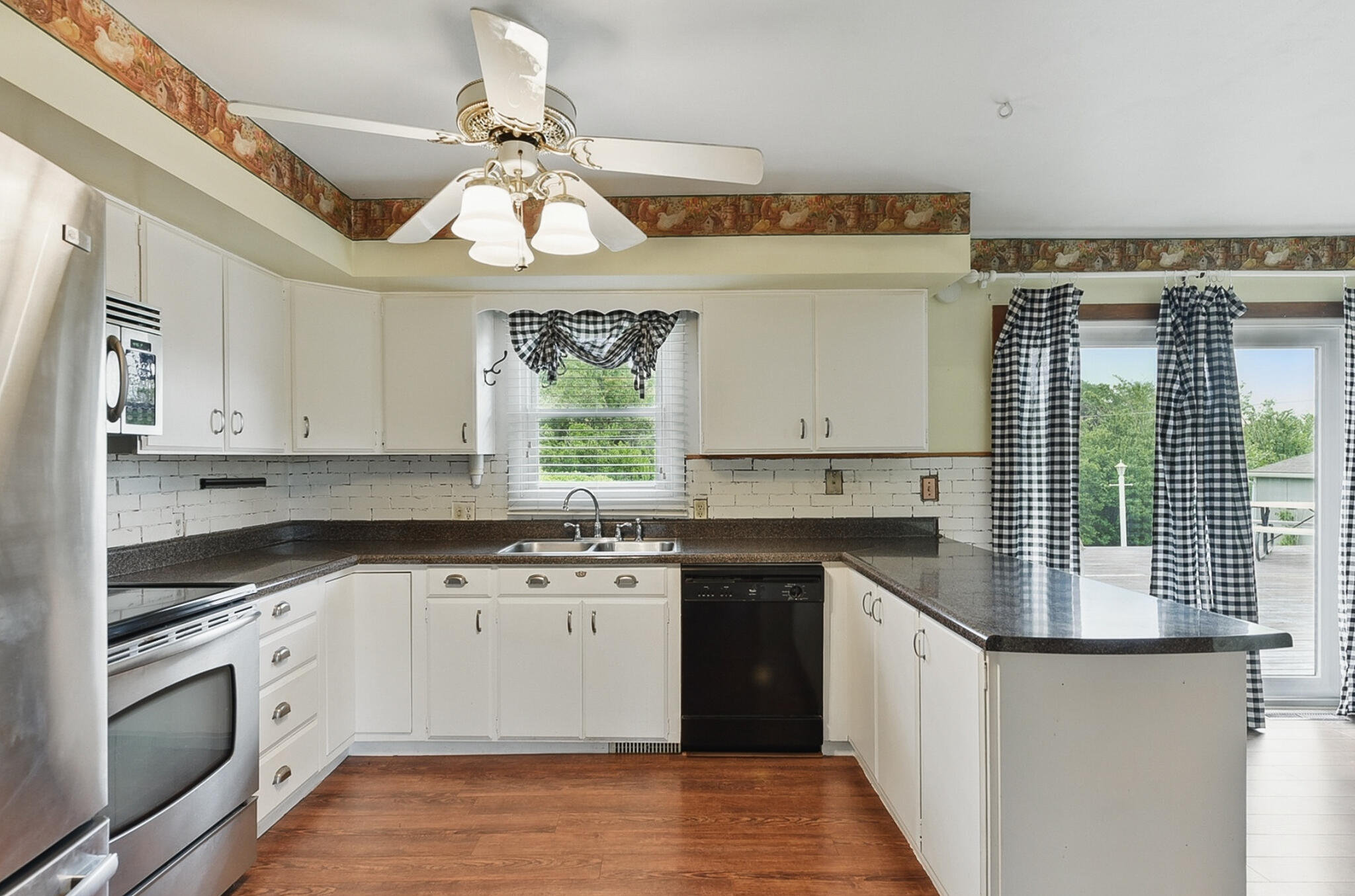 Council Bluffs, Iowa 51503, United States, 3 Bedrooms Bedrooms, ,2 BathroomsBathrooms,Residential,Pending,138487