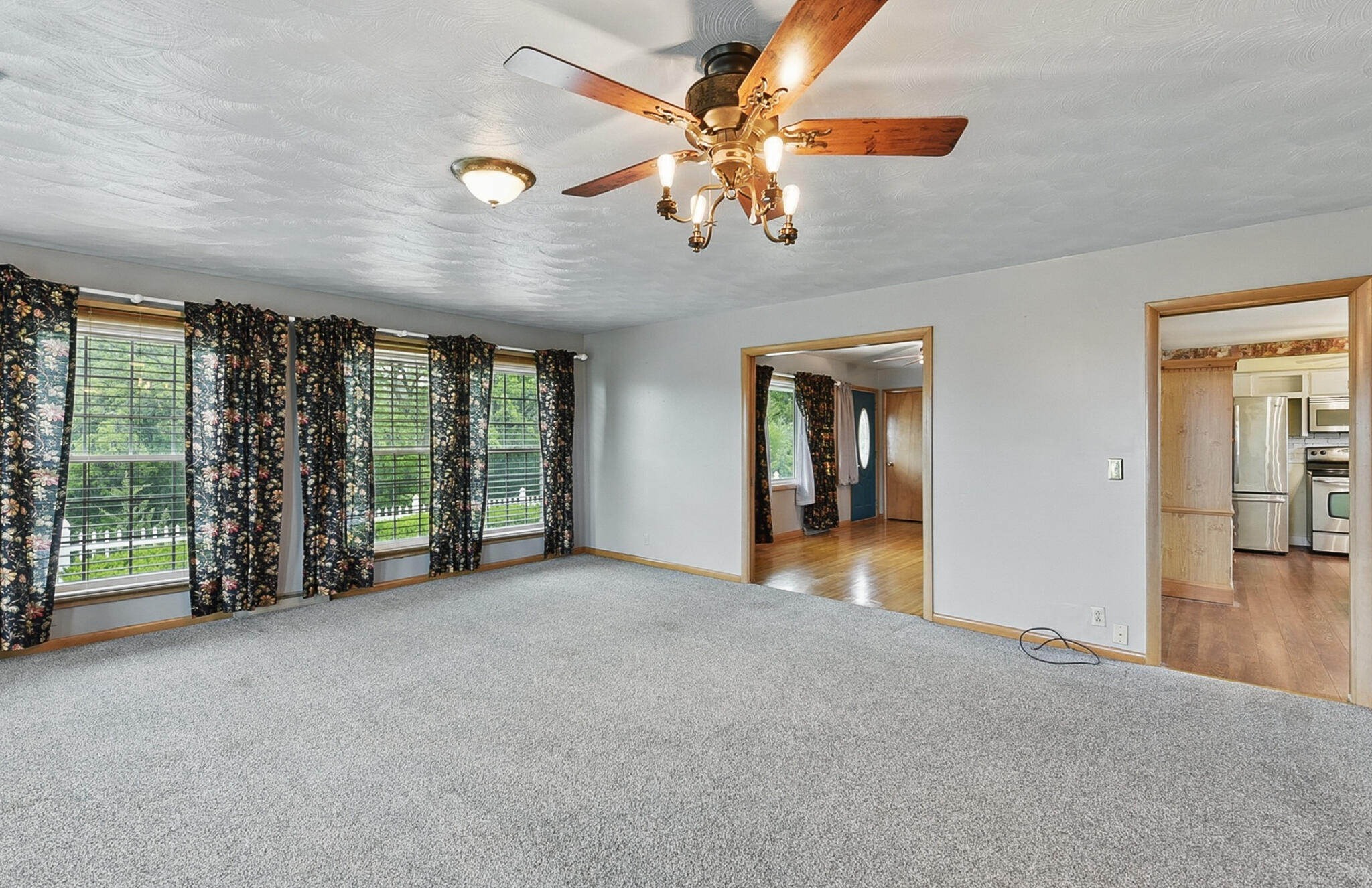 Council Bluffs, Iowa 51503, United States, 3 Bedrooms Bedrooms, ,2 BathroomsBathrooms,Residential,Pending,138487