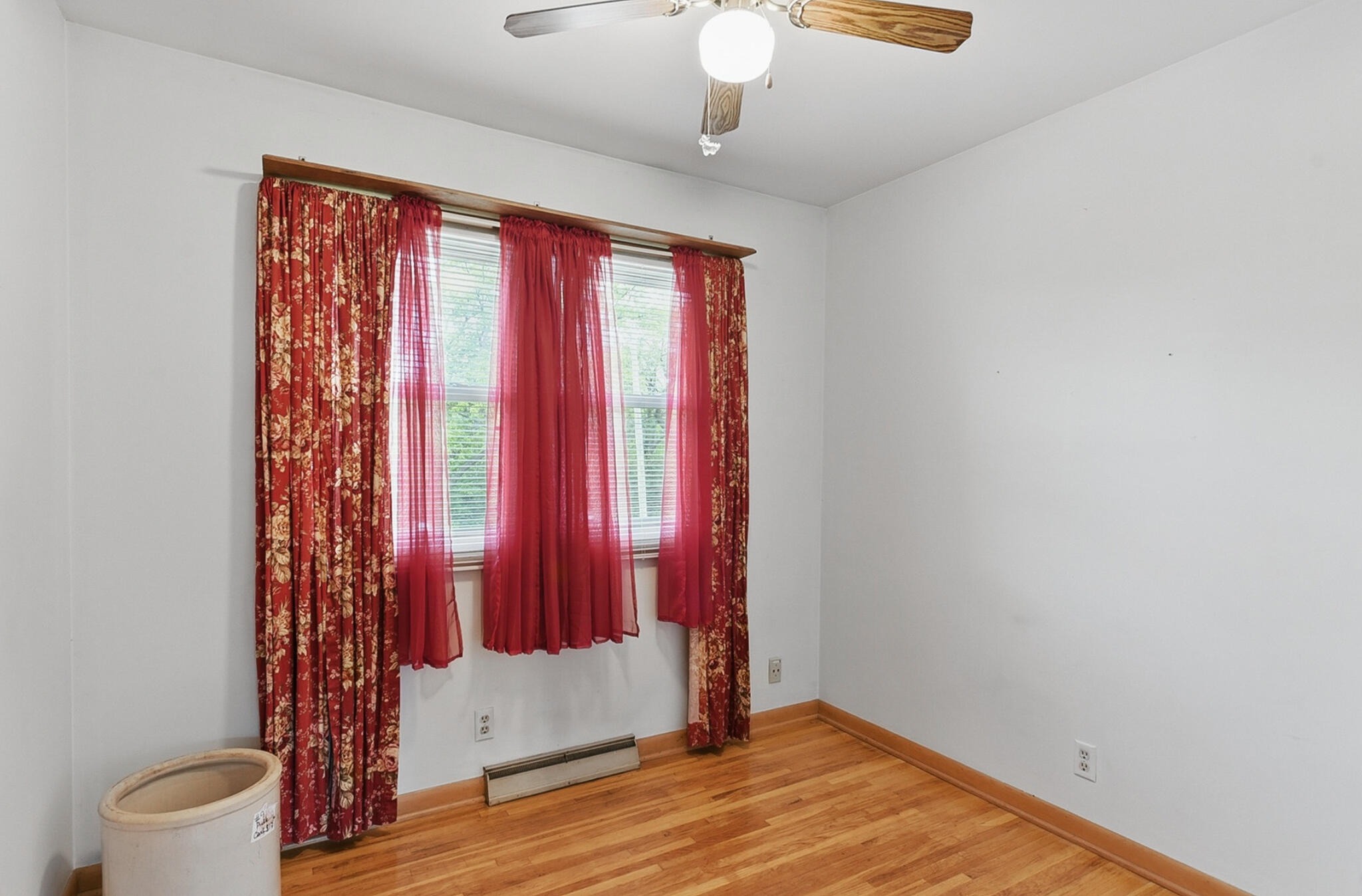 Council Bluffs, Iowa 51503, United States, 3 Bedrooms Bedrooms, ,2 BathroomsBathrooms,Residential,Pending,138487