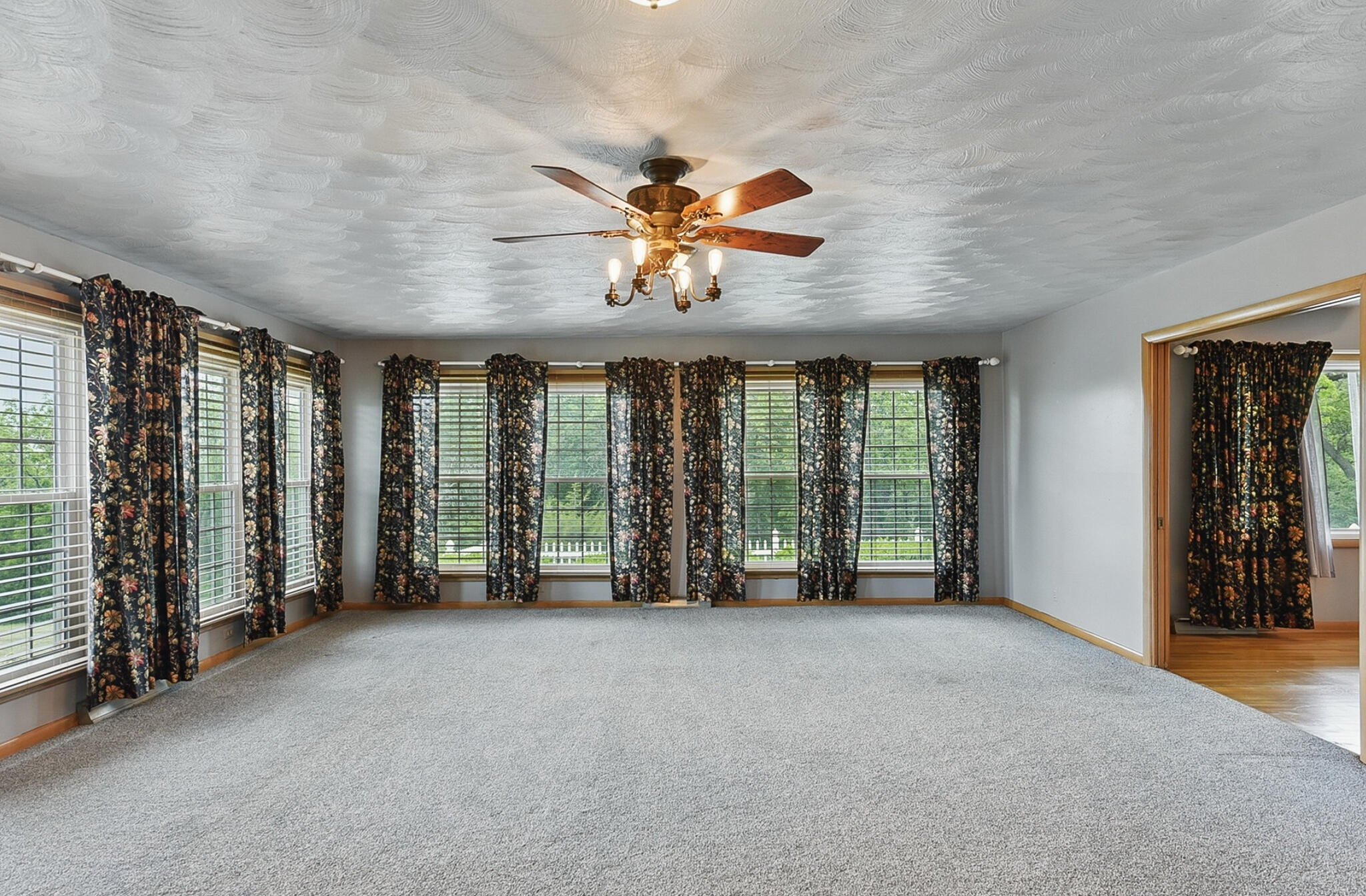 Council Bluffs, Iowa 51503, United States, 3 Bedrooms Bedrooms, ,2 BathroomsBathrooms,Residential,Pending,138487