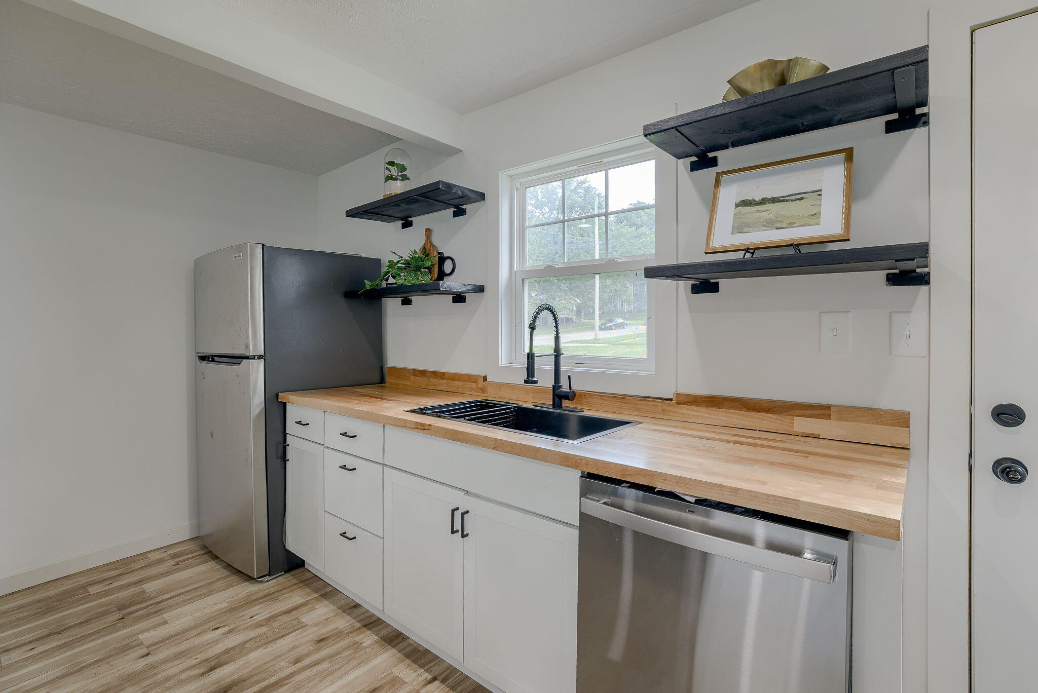 Shenandoah, Iowa 51601, United States, 2 Bedrooms Bedrooms, ,1 BathroomBathrooms,Residential,Active,126707