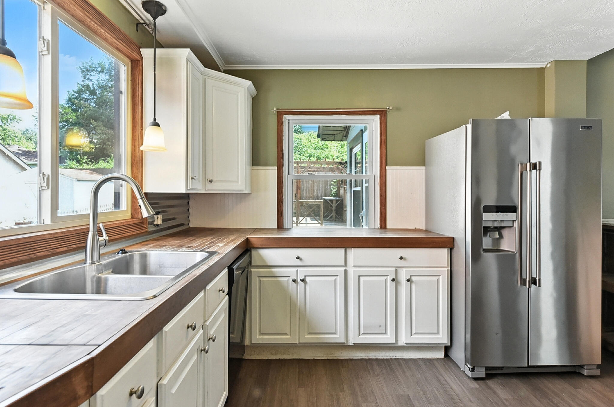 Council Bluffs, Iowa 51503, United States, 3 Bedrooms Bedrooms, ,2 BathroomsBathrooms,Residential,Contingent,196352