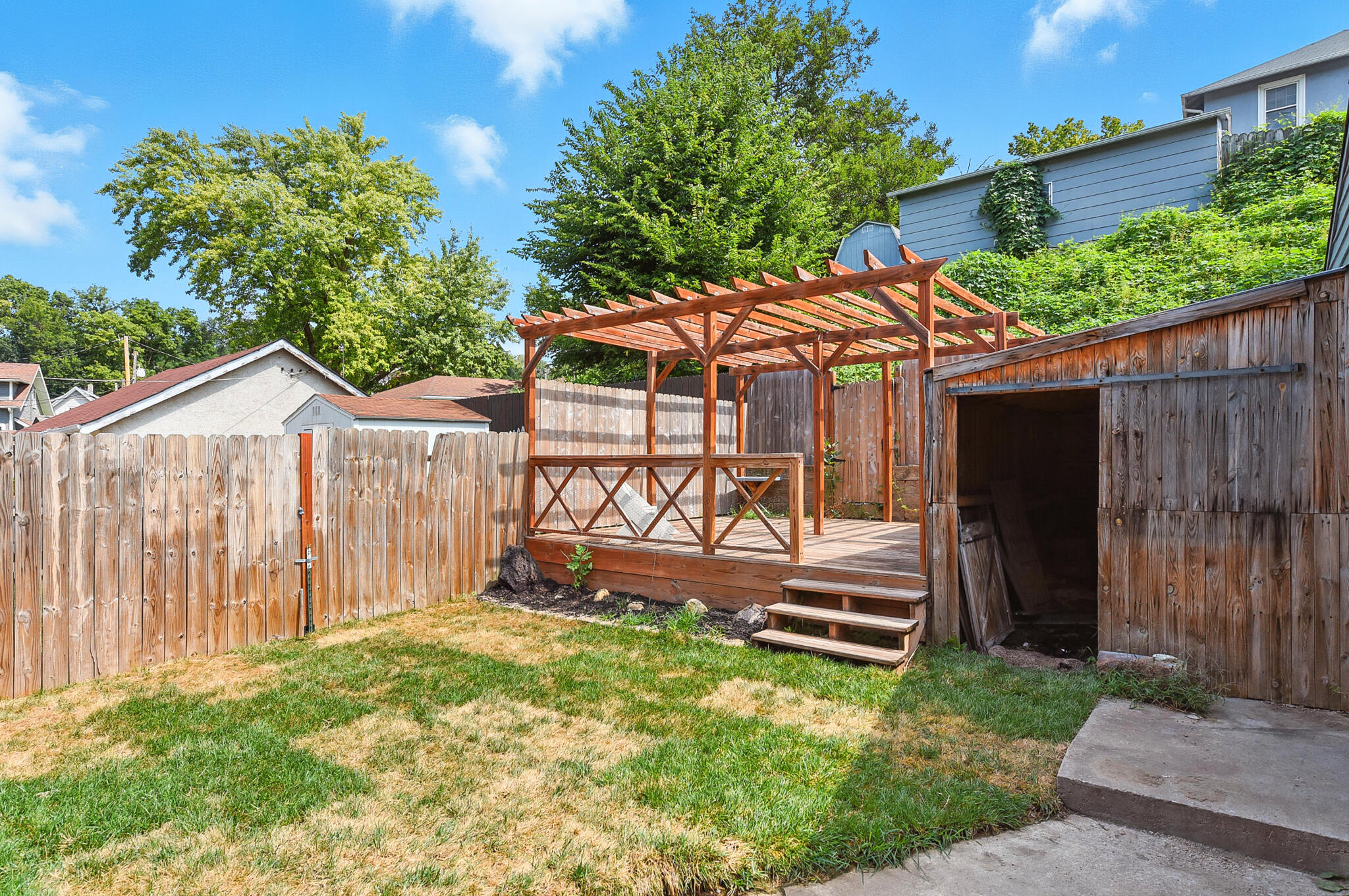 Council Bluffs, Iowa 51503, United States, 3 Bedrooms Bedrooms, ,2 BathroomsBathrooms,Residential,Contingent,196352