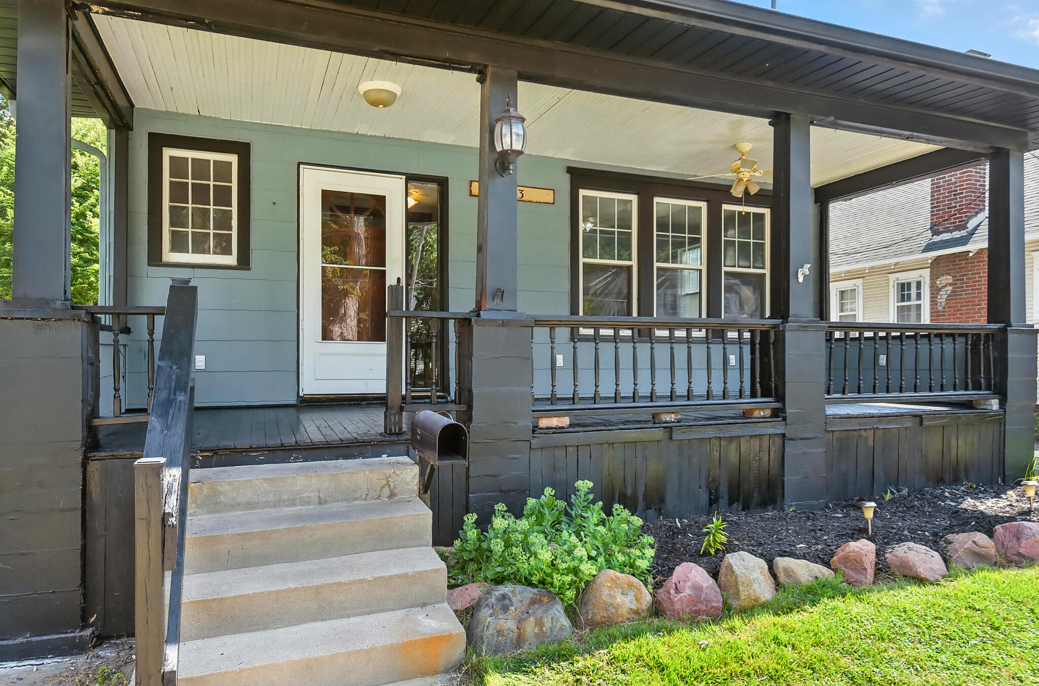 Council Bluffs, Iowa 51503, United States, 3 Bedrooms Bedrooms, ,2 BathroomsBathrooms,Residential,Contingent,196352