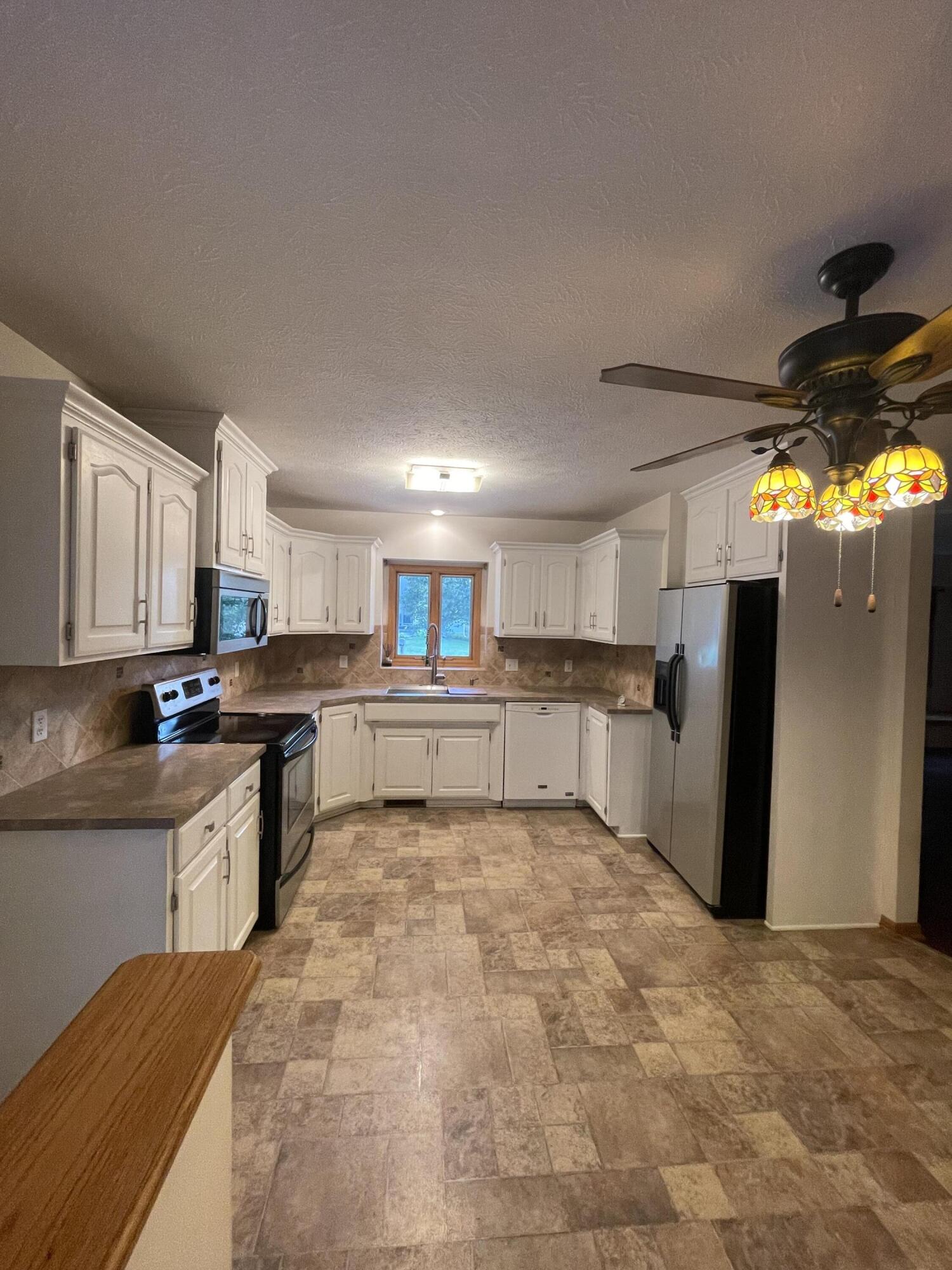 2710 Tara Hills Street, Council Bluffs MLS 241766 Berkshire