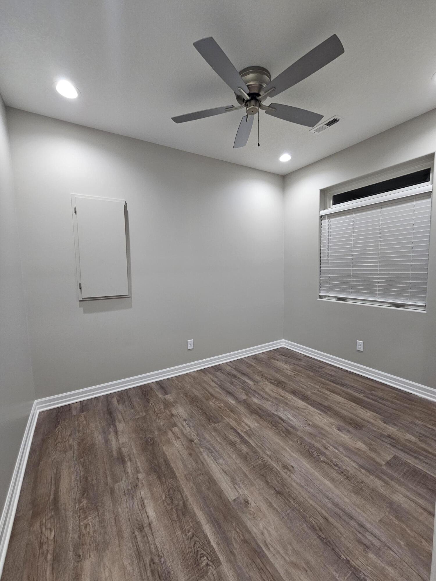 Avoca, Iowa 51521, United States, 2 Bedrooms Bedrooms, ,2 BathroomsBathrooms,Residential,Active,66467