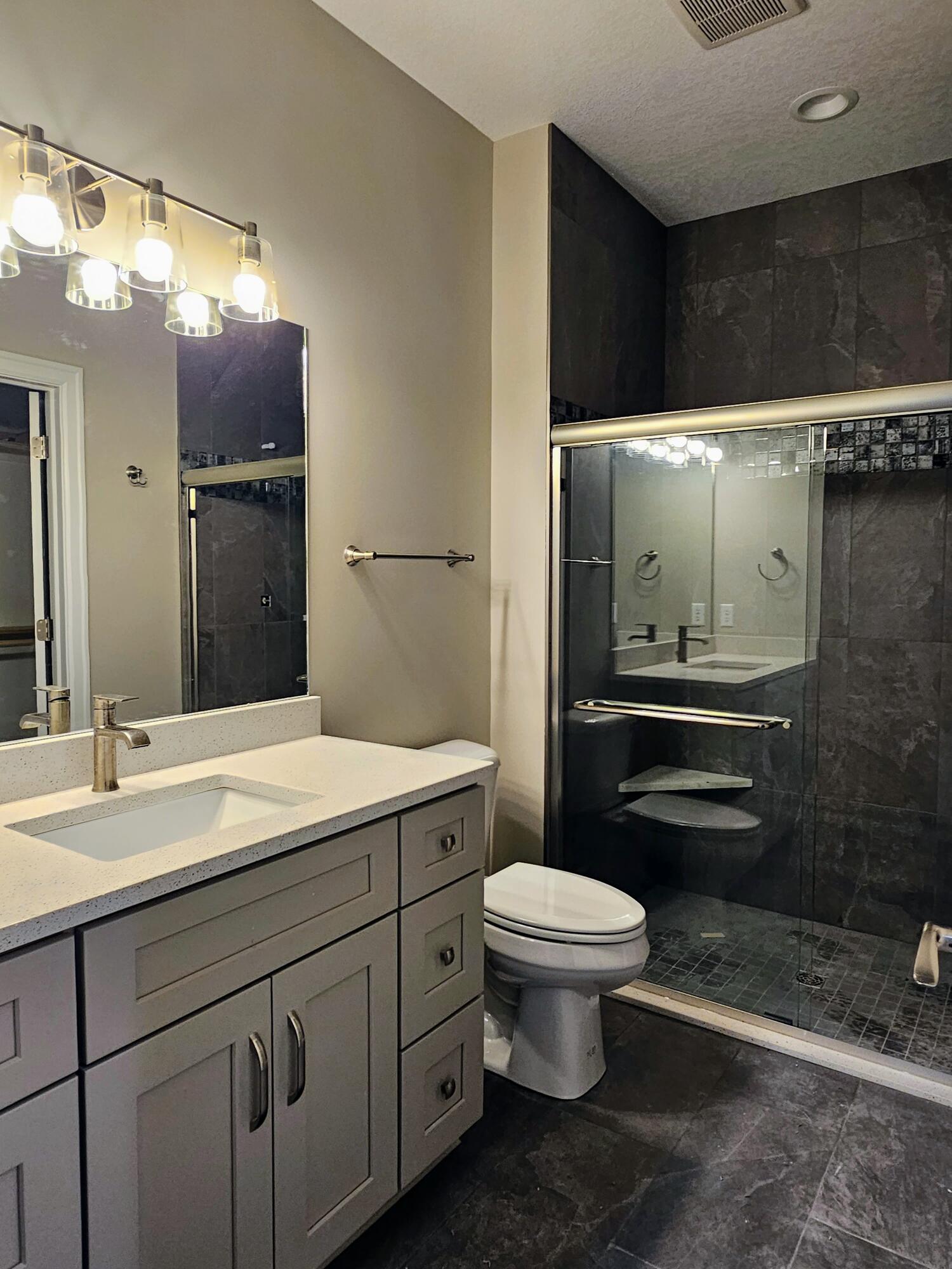 Avoca, Iowa 51521, United States, 2 Bedrooms Bedrooms, ,2 BathroomsBathrooms,Residential,Active,66467