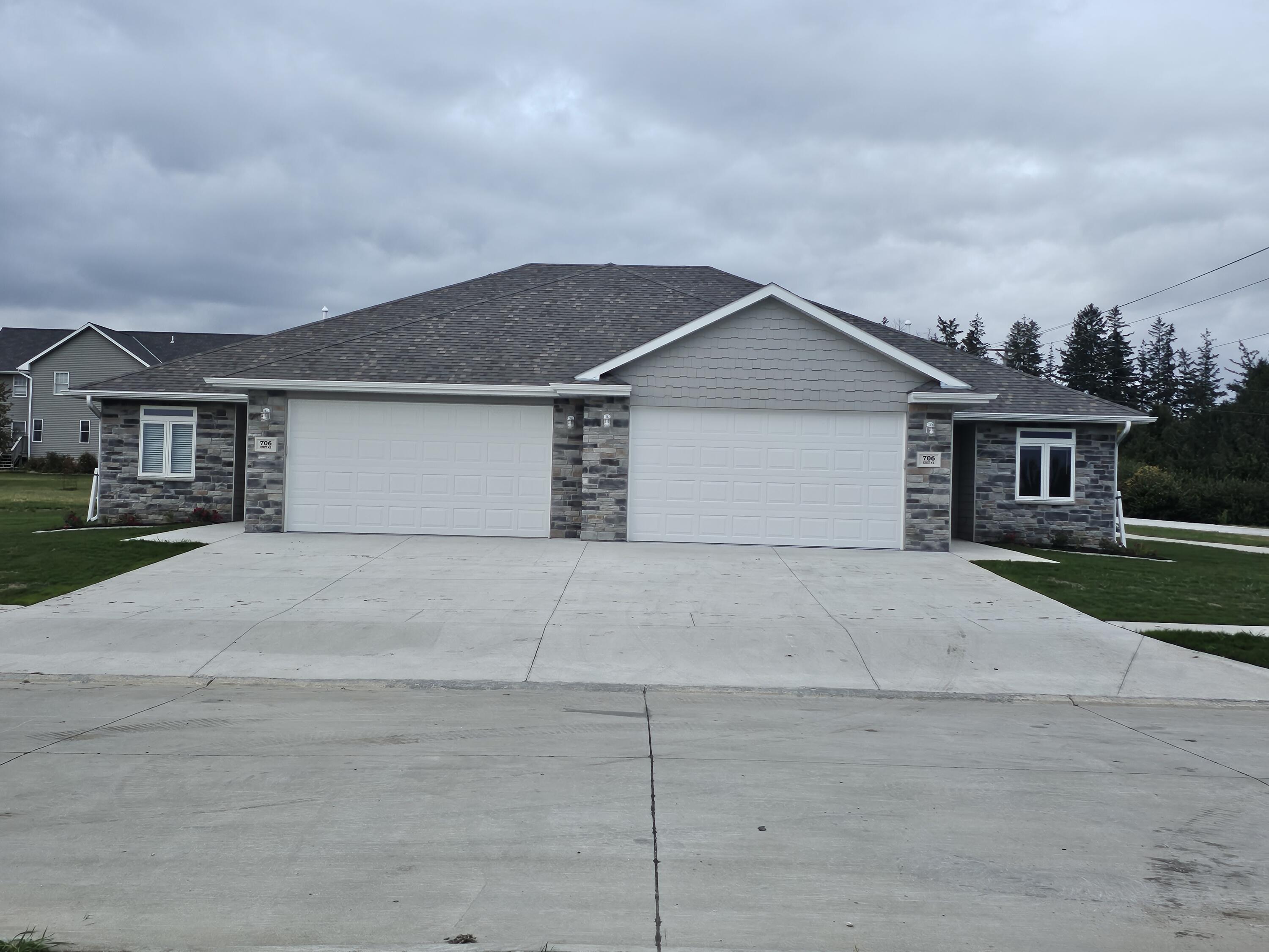 Avoca, Iowa 51521, United States, 2 Bedrooms Bedrooms, ,2 BathroomsBathrooms,Residential,Active,66467