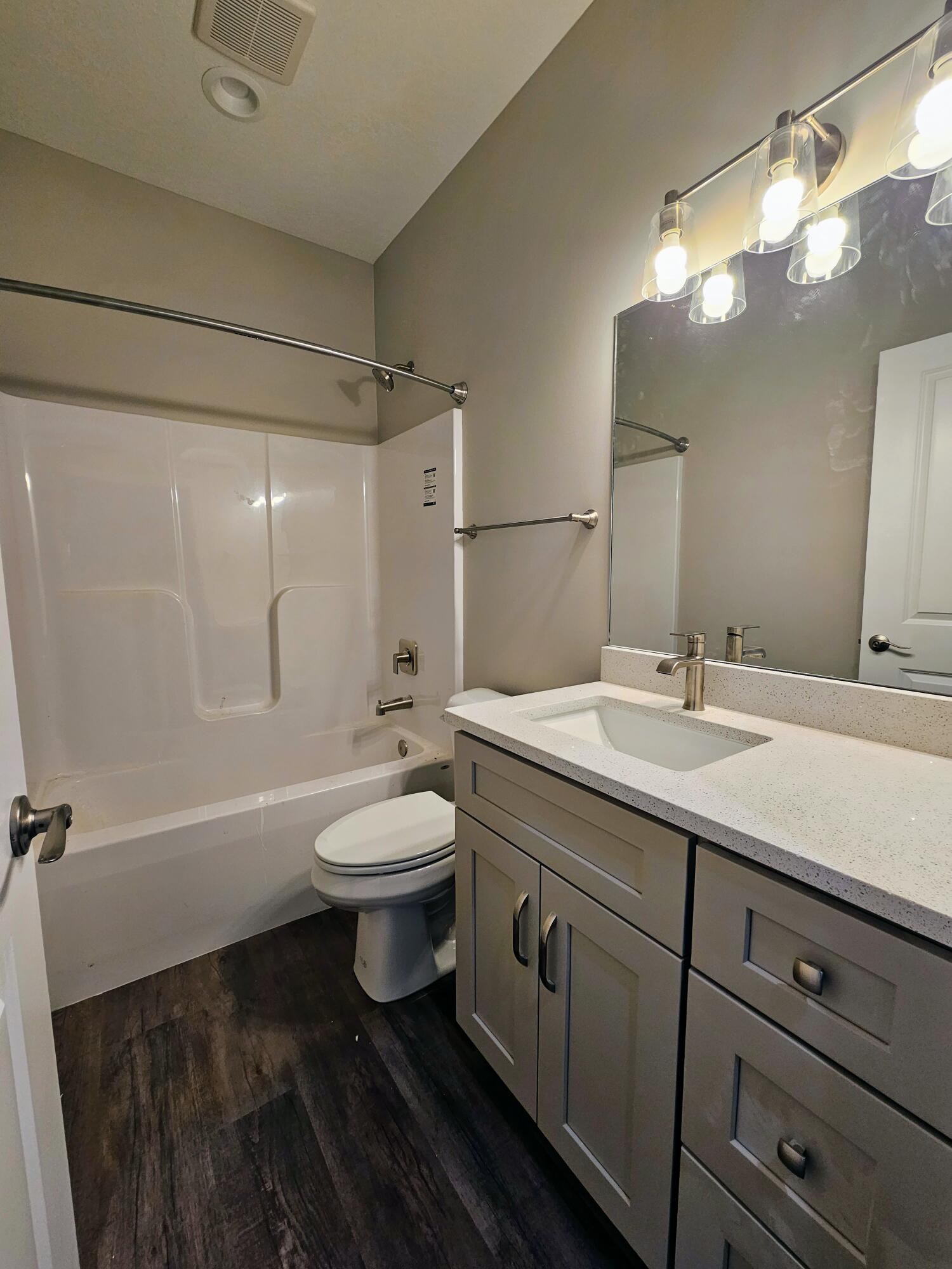 Avoca, Iowa 51521, United States, 2 Bedrooms Bedrooms, ,2 BathroomsBathrooms,Residential,Active,66467