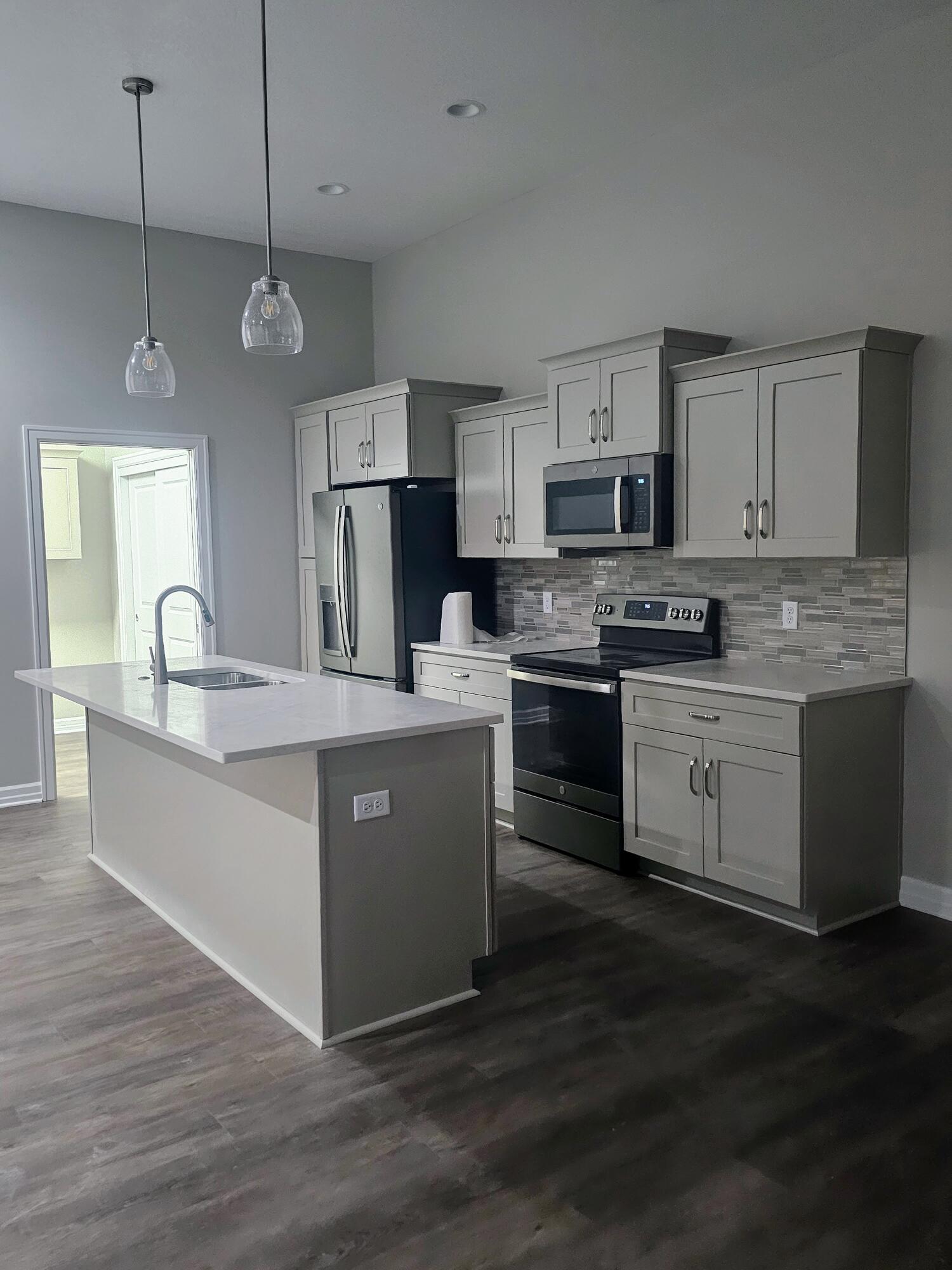 Avoca, Iowa 51521, United States, 2 Bedrooms Bedrooms, ,2 BathroomsBathrooms,Residential,Active,66467