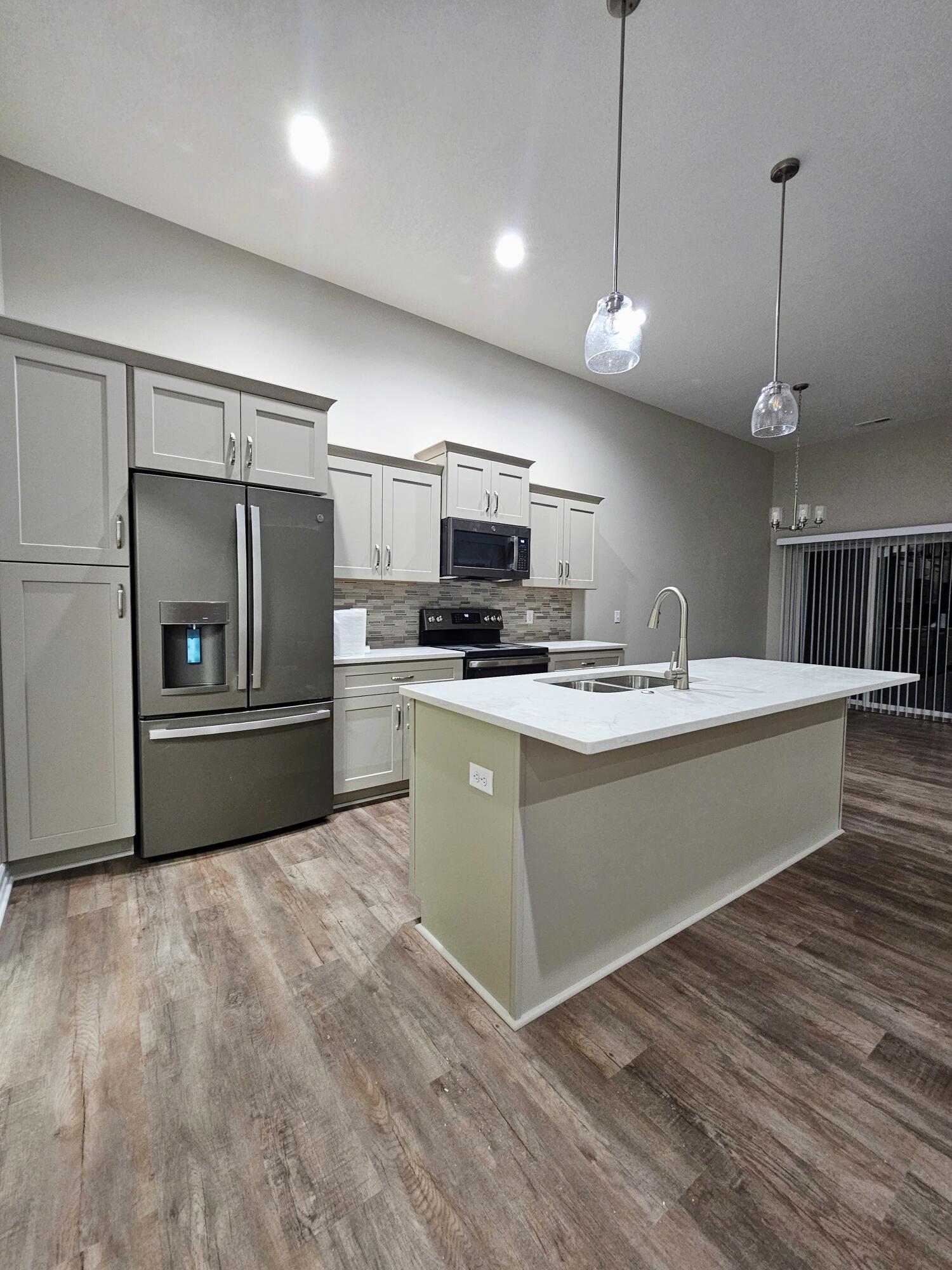 Avoca, Iowa 51521, United States, 2 Bedrooms Bedrooms, ,2 BathroomsBathrooms,Residential,Active,66467