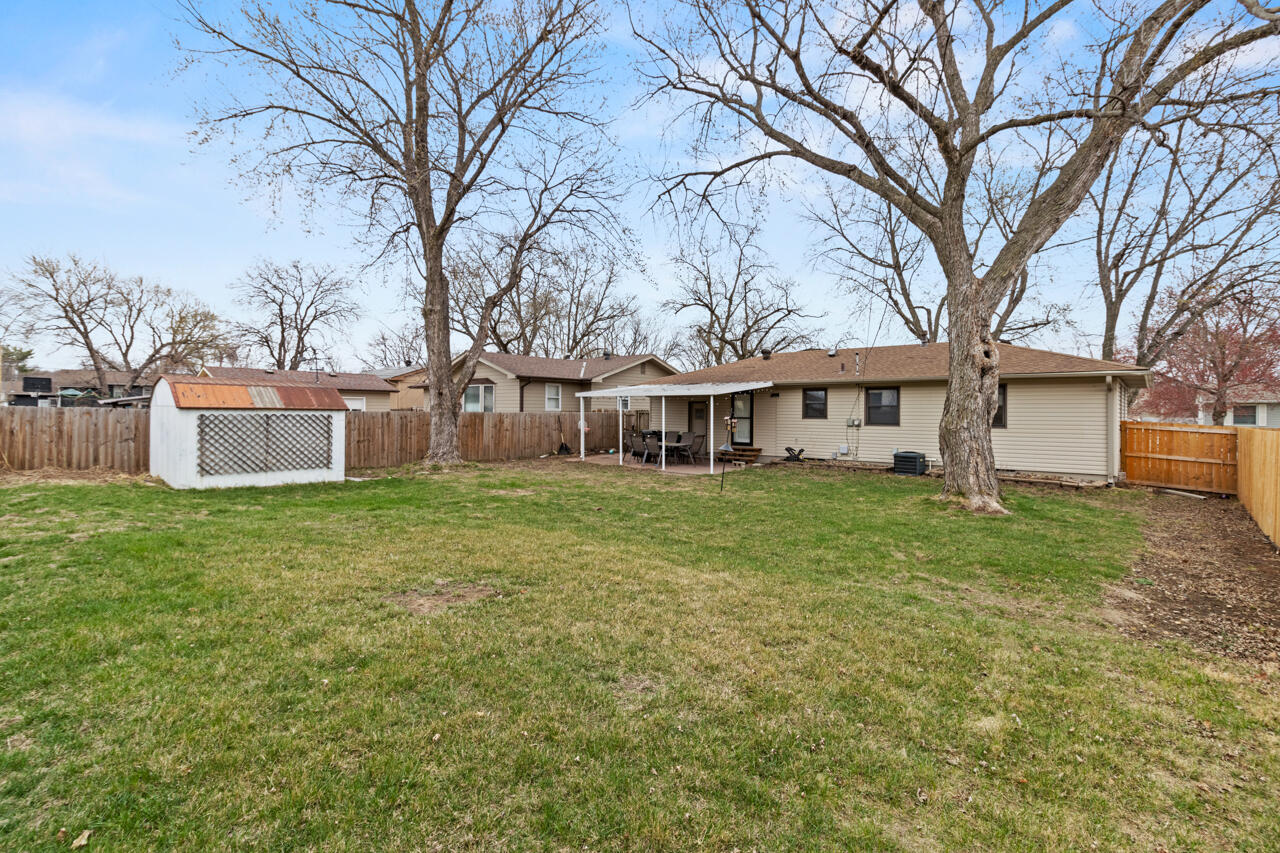 Council Bluffs, Iowa 51503, United States, 3 Bedrooms Bedrooms, ,2 BathroomsBathrooms,Residential,Pending,101717