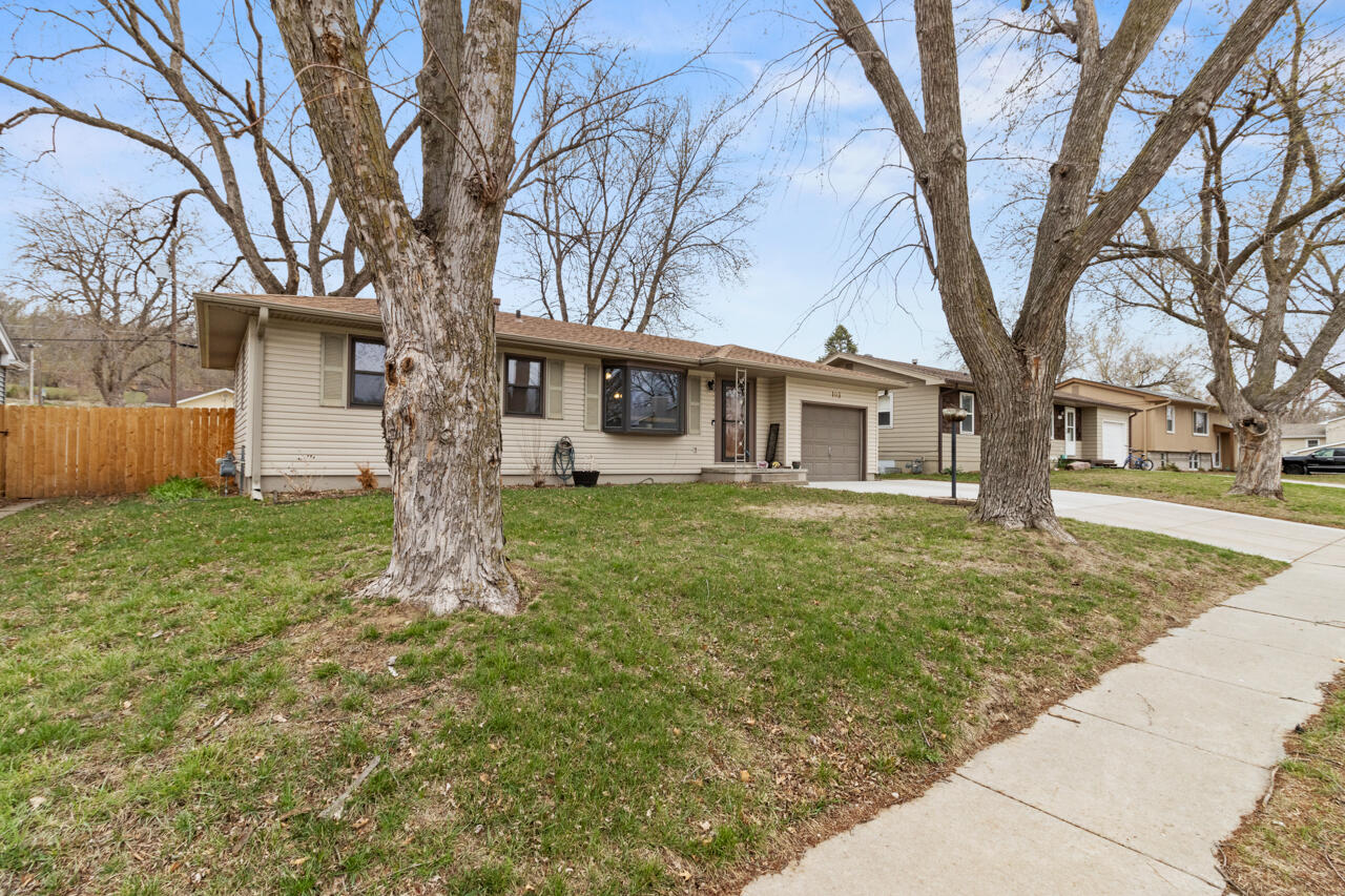 Council Bluffs, Iowa 51503, United States, 3 Bedrooms Bedrooms, ,2 BathroomsBathrooms,Residential,Pending,101717