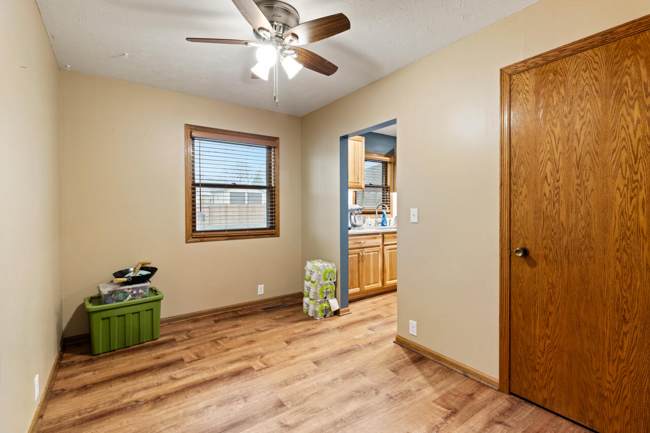 Council Bluffs, Iowa 51503, United States, 3 Bedrooms Bedrooms, ,2 BathroomsBathrooms,Residential,Pending,101717