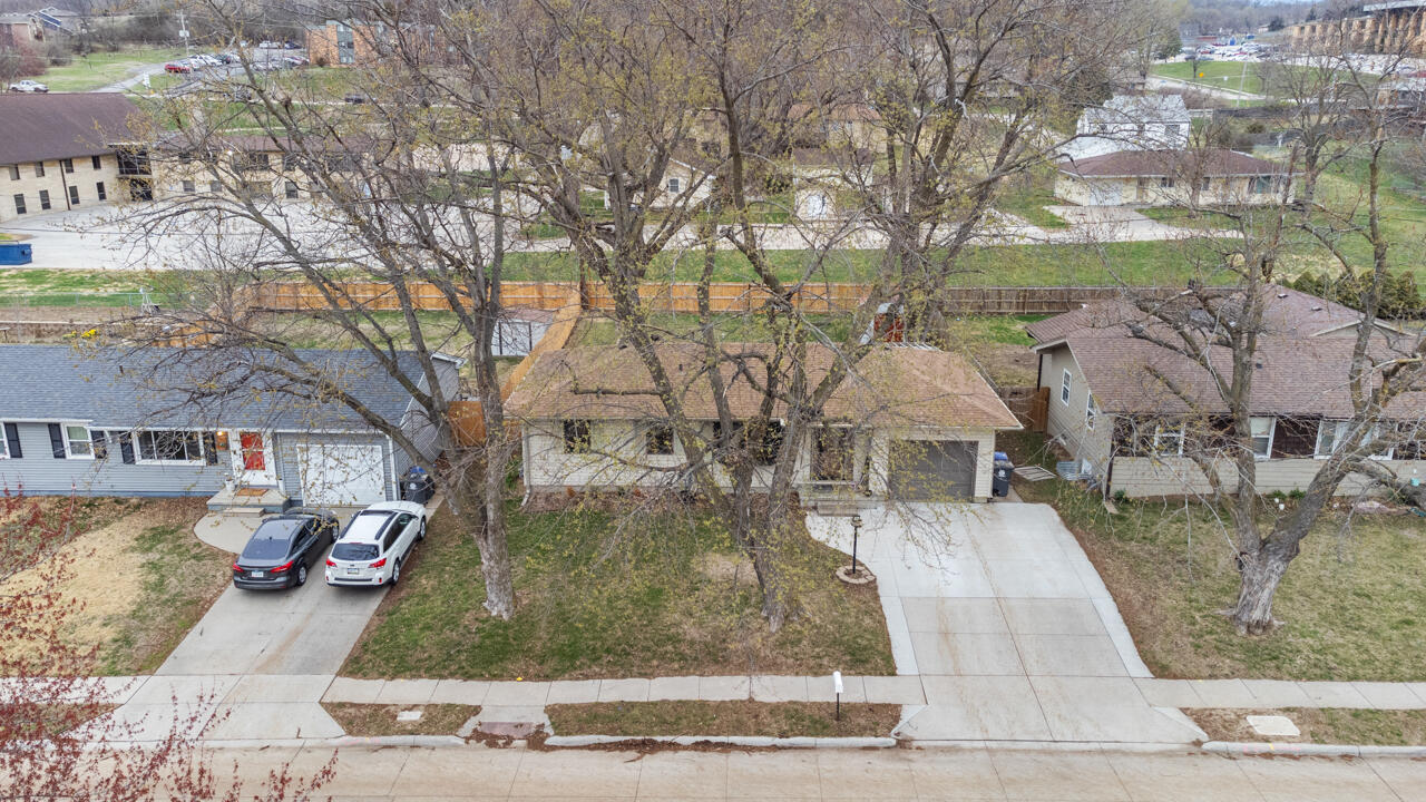 Council Bluffs, Iowa 51503, United States, 3 Bedrooms Bedrooms, ,2 BathroomsBathrooms,Residential,Pending,101717