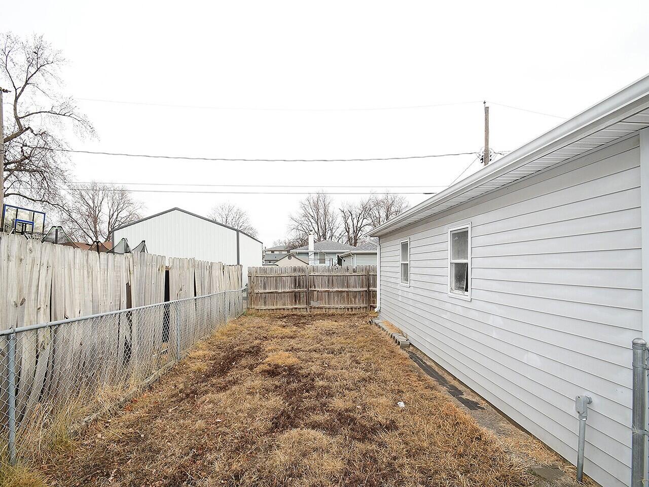 Council Bluffs, Iowa 51501, United States, 3 Bedrooms Bedrooms, ,1 BathroomBathrooms,Residential,Pending,82991