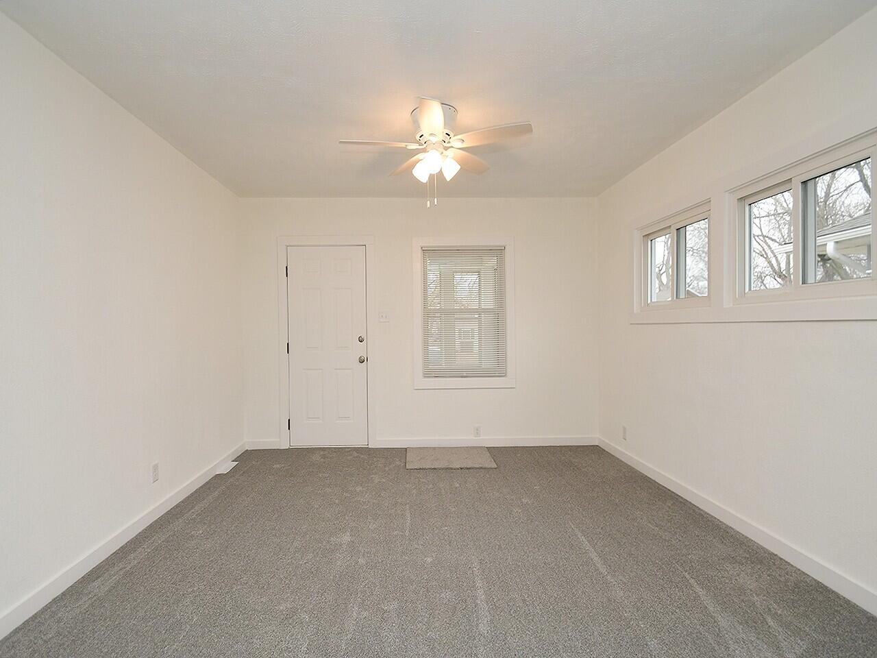 Council Bluffs, Iowa 51501, United States, 3 Bedrooms Bedrooms, ,1 BathroomBathrooms,Residential,Pending,82991