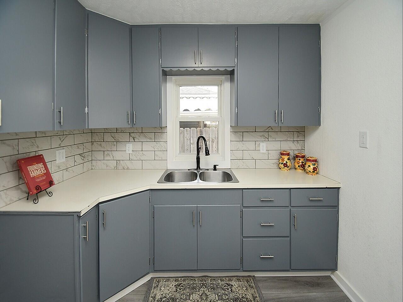 Council Bluffs, Iowa 51501, United States, 3 Bedrooms Bedrooms, ,1 BathroomBathrooms,Residential,Pending,82991