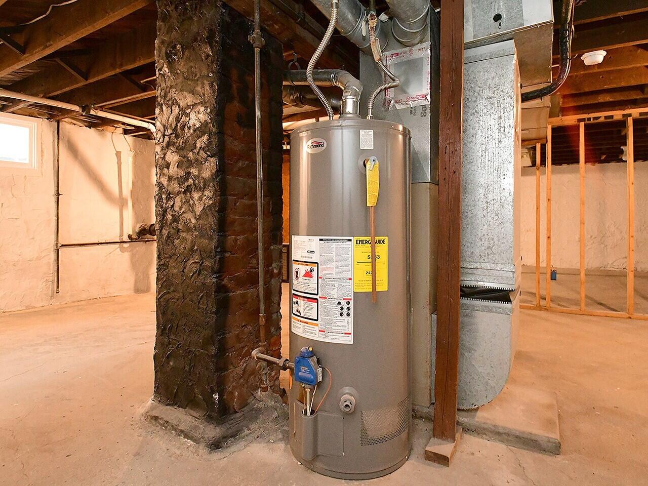 Council Bluffs, Iowa 51501, United States, 3 Bedrooms Bedrooms, ,1 BathroomBathrooms,Residential,Pending,82991