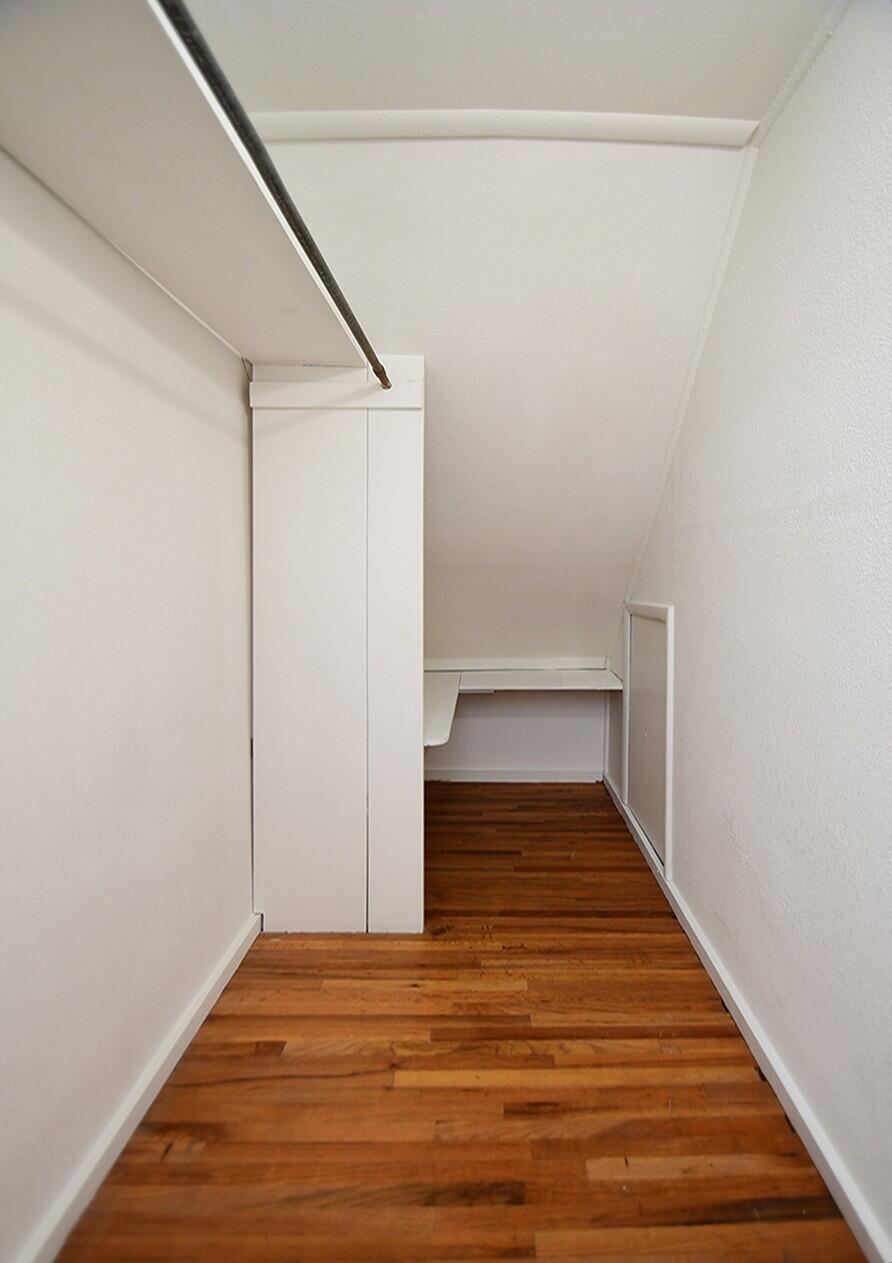 Council Bluffs, Iowa 51501, United States, 3 Bedrooms Bedrooms, ,1 BathroomBathrooms,Residential,Pending,82991