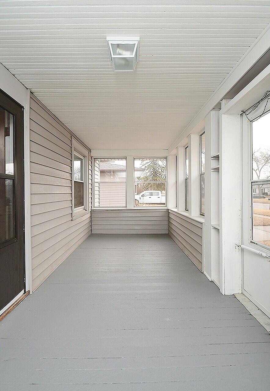 Council Bluffs, Iowa 51501, United States, 3 Bedrooms Bedrooms, ,1 BathroomBathrooms,Residential,Pending,82991