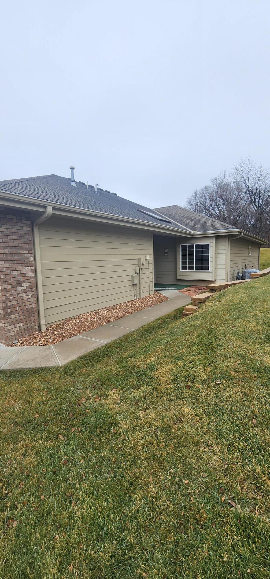 Council Bluffs, Iowa 51503, United States, 2 Bedrooms Bedrooms, ,2 BathroomsBathrooms,Residential,Pending,24182