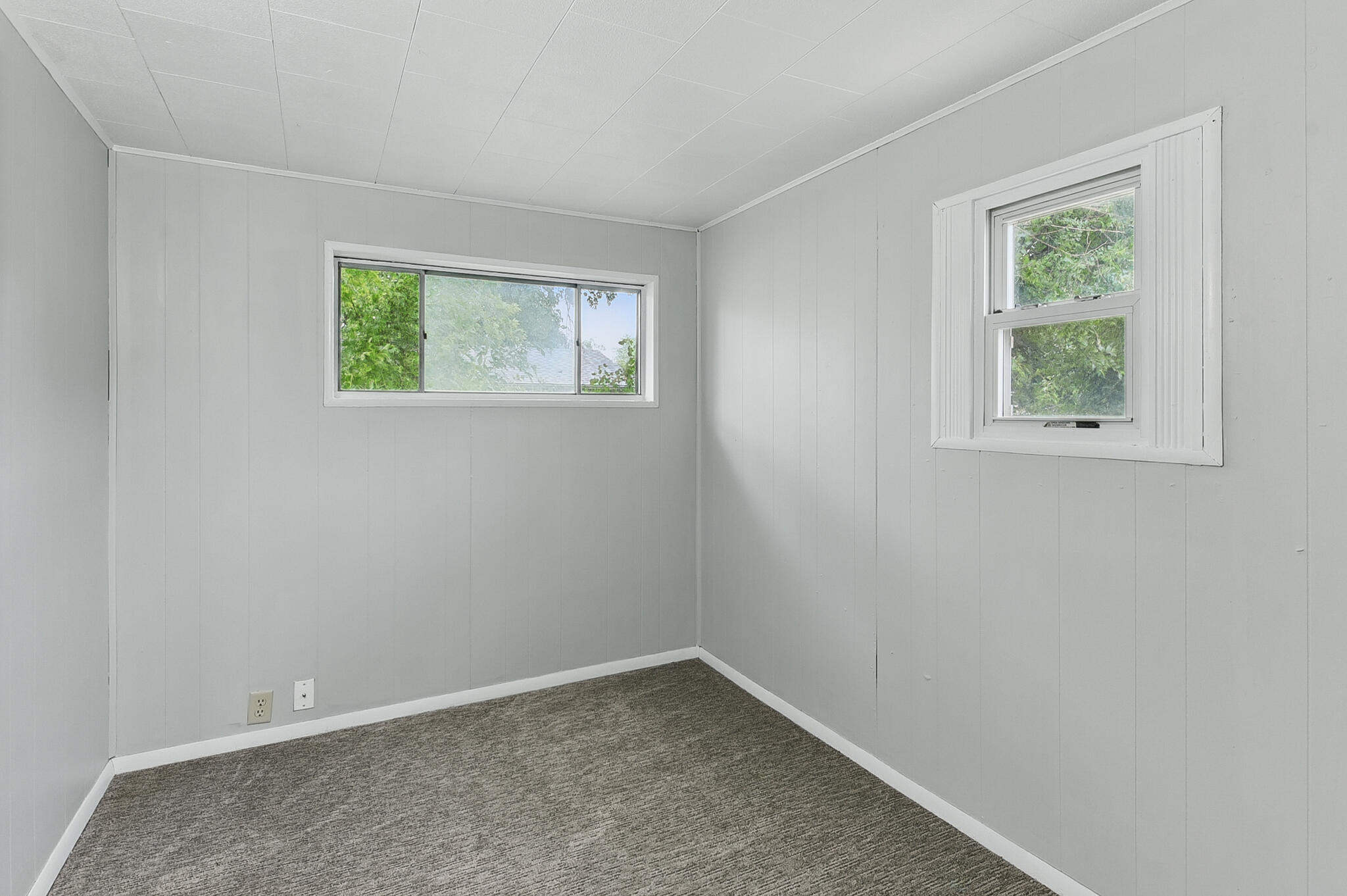 Council Bluffs, Iowa 51501, United States, 2 Bedrooms Bedrooms, ,1 BathroomBathrooms,Residential,Active,144817