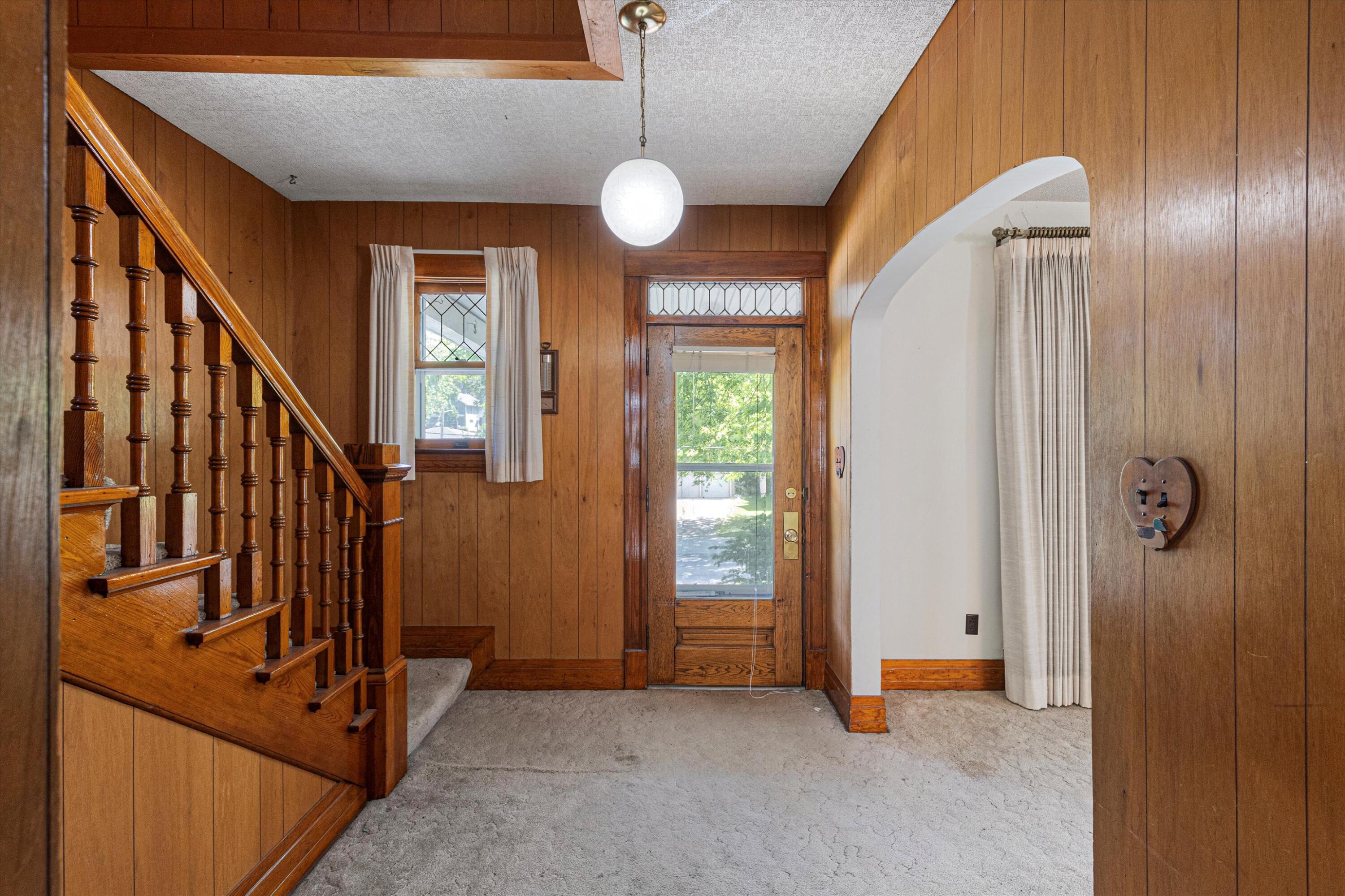 Council Bluffs, Iowa 51503, United States, 3 Bedrooms Bedrooms, ,2 BathroomsBathrooms,Residential,Contingent,131352