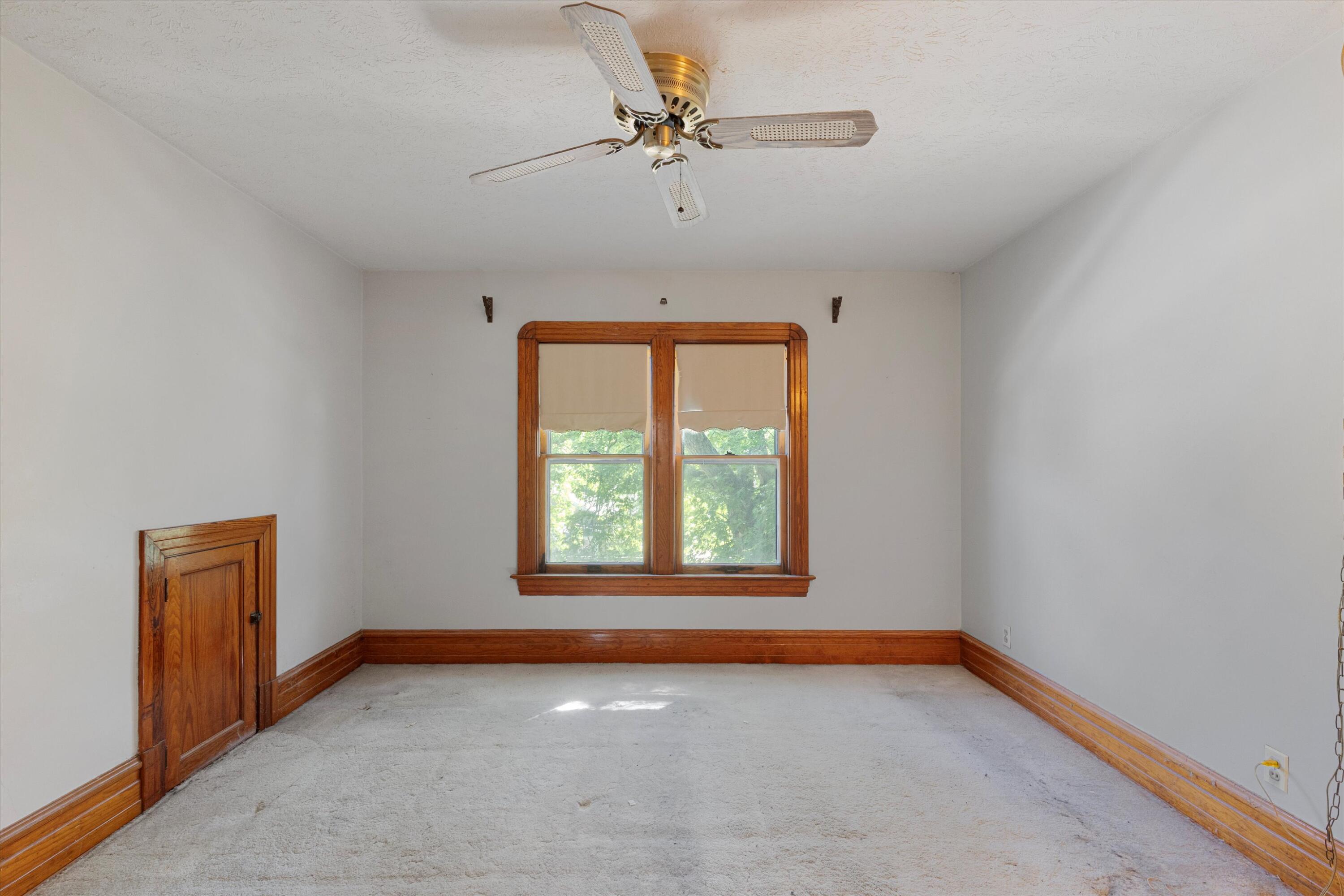 Council Bluffs, Iowa 51503, United States, 3 Bedrooms Bedrooms, ,2 BathroomsBathrooms,Residential,Contingent,131352