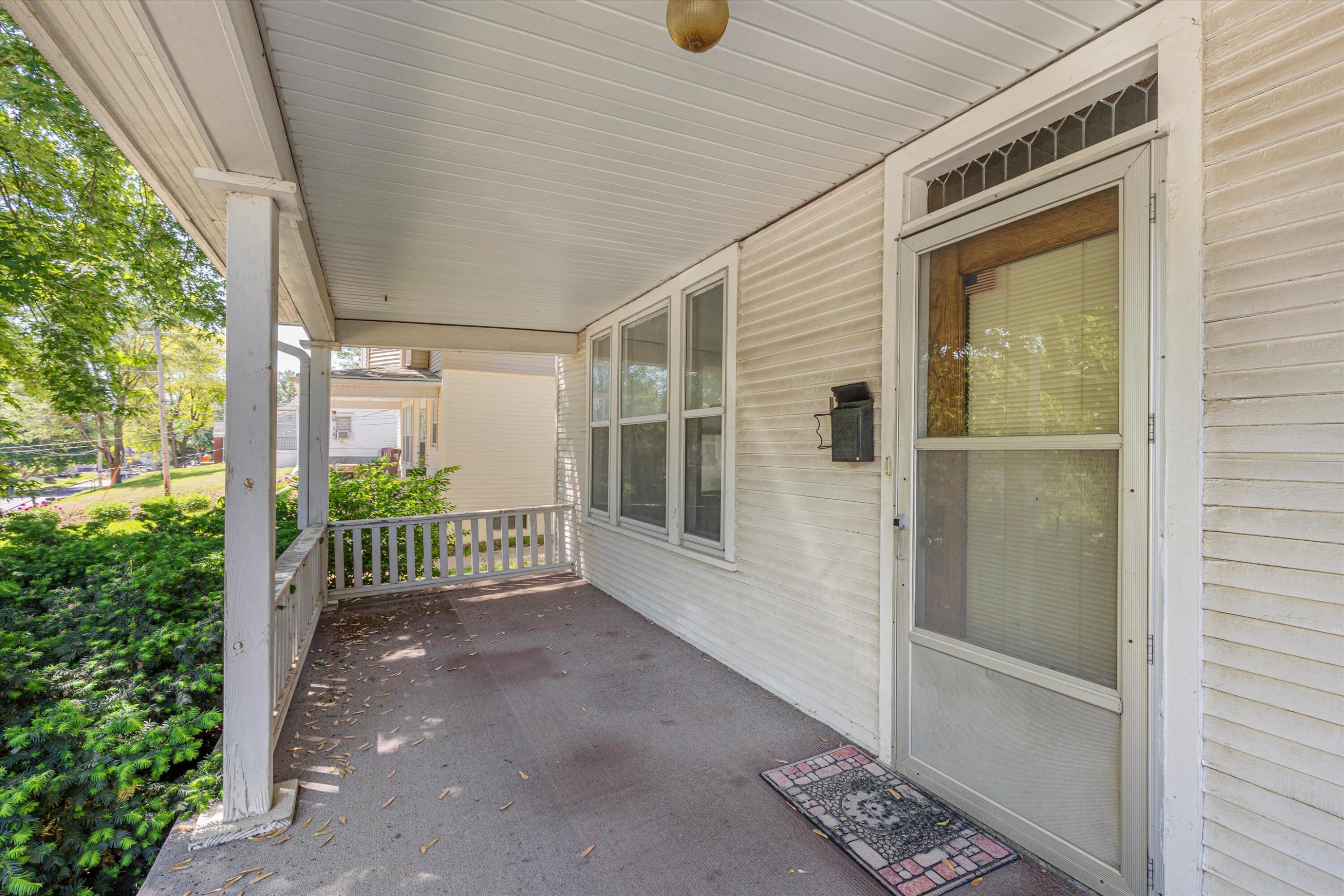 Council Bluffs, Iowa 51503, United States, 3 Bedrooms Bedrooms, ,2 BathroomsBathrooms,Residential,Contingent,131352