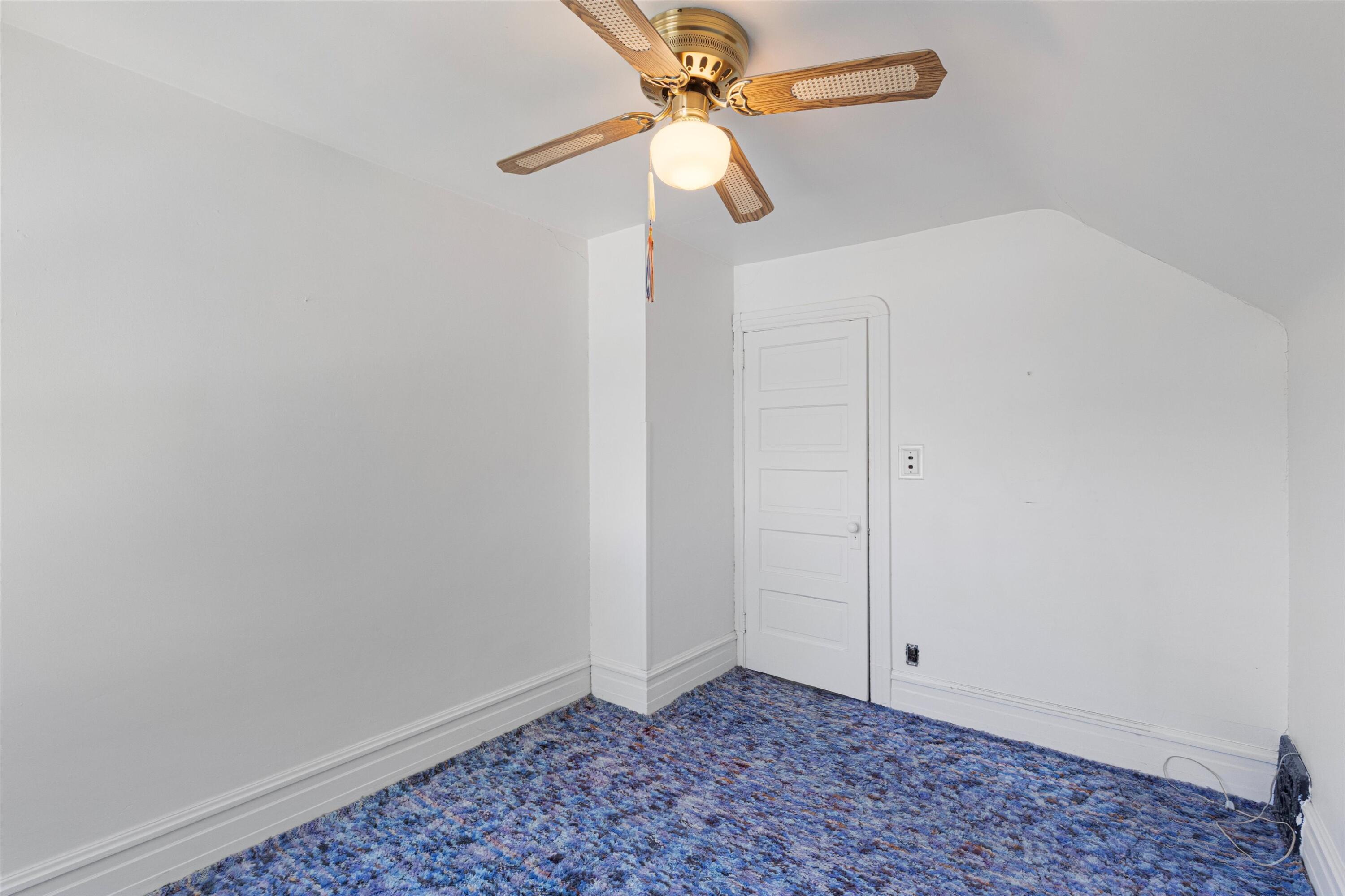 Council Bluffs, Iowa 51503, United States, 3 Bedrooms Bedrooms, ,2 BathroomsBathrooms,Residential,Contingent,131352