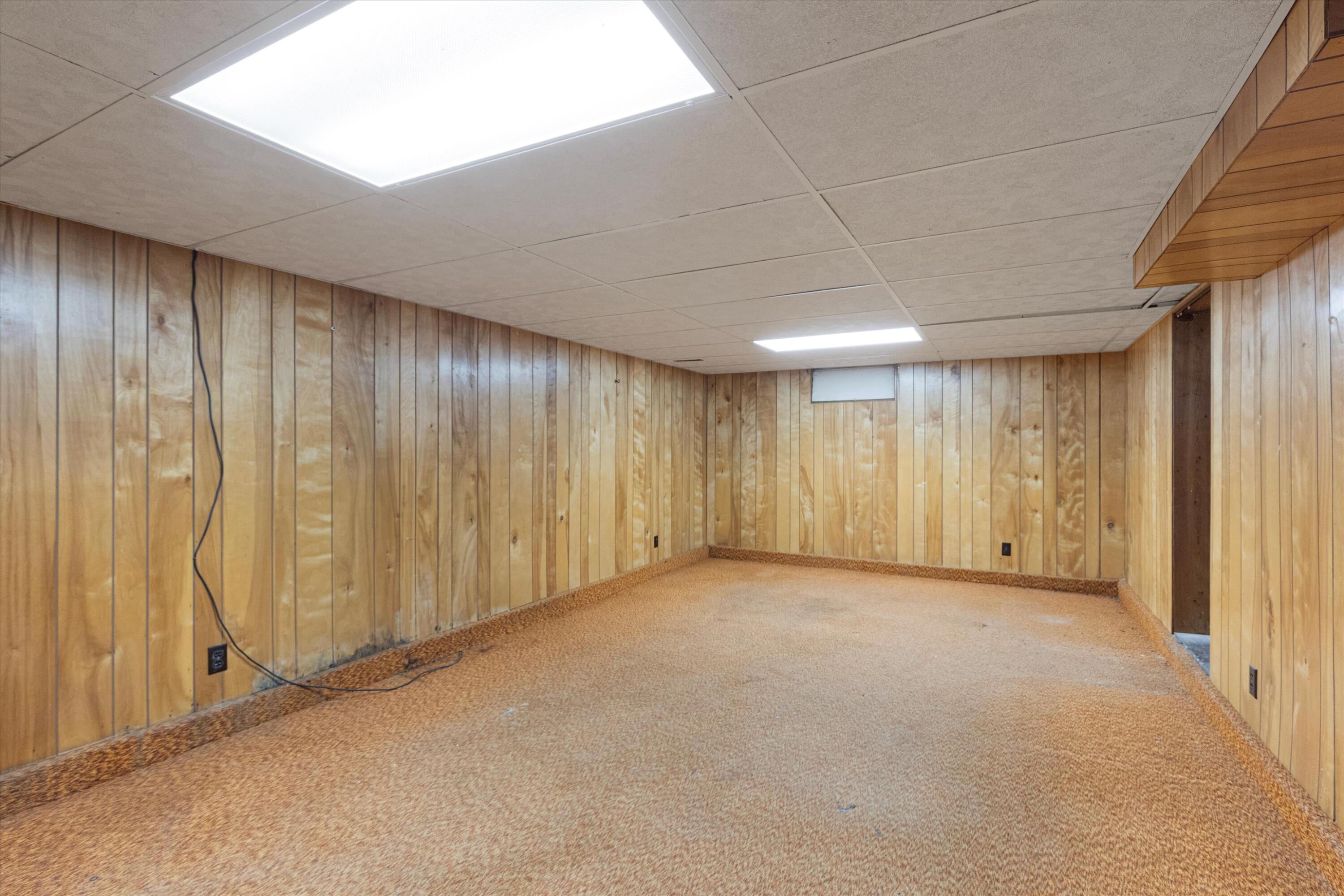 Council Bluffs, Iowa 51503, United States, 3 Bedrooms Bedrooms, ,2 BathroomsBathrooms,Residential,Contingent,131352