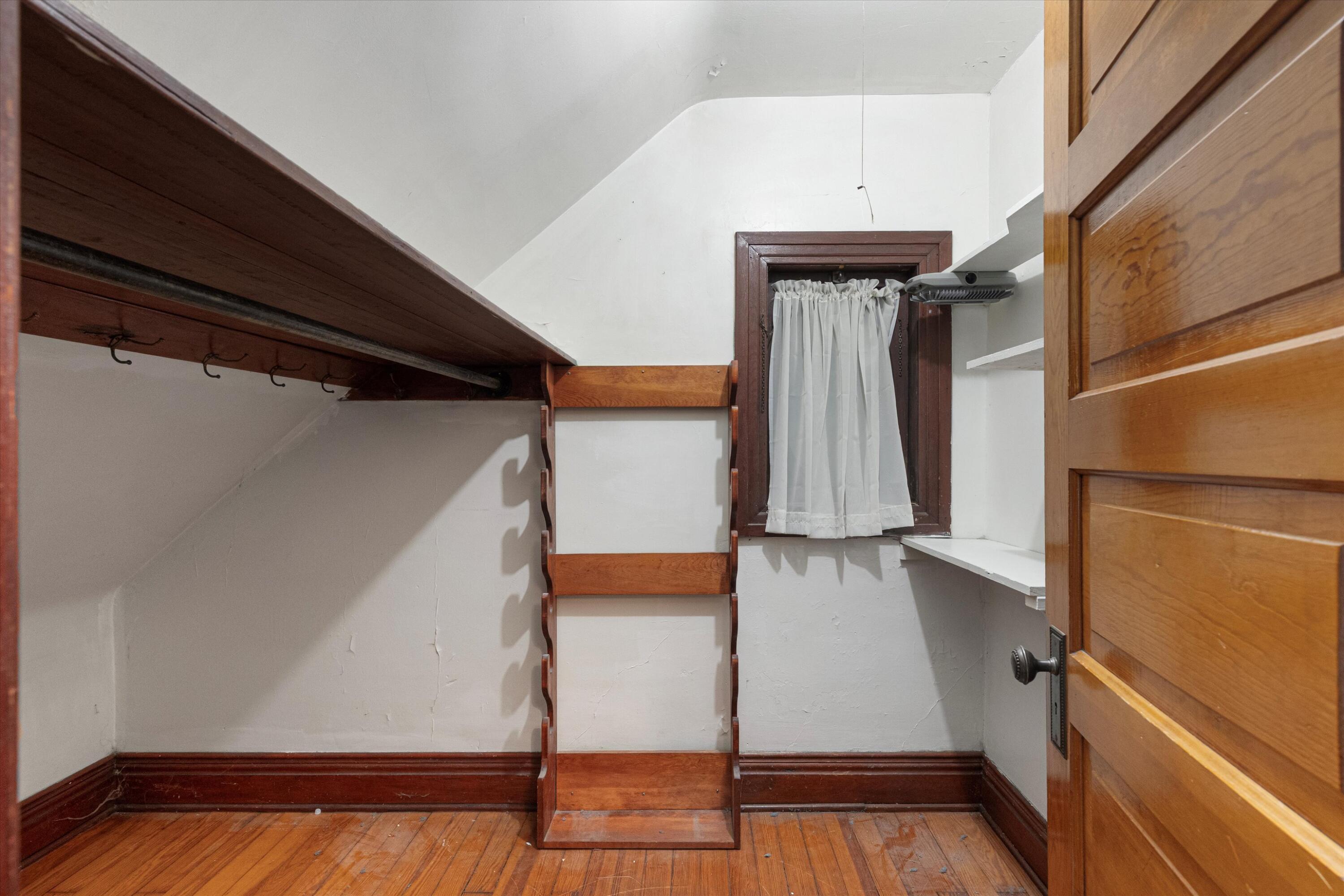 Council Bluffs, Iowa 51503, United States, 3 Bedrooms Bedrooms, ,2 BathroomsBathrooms,Residential,Contingent,131352