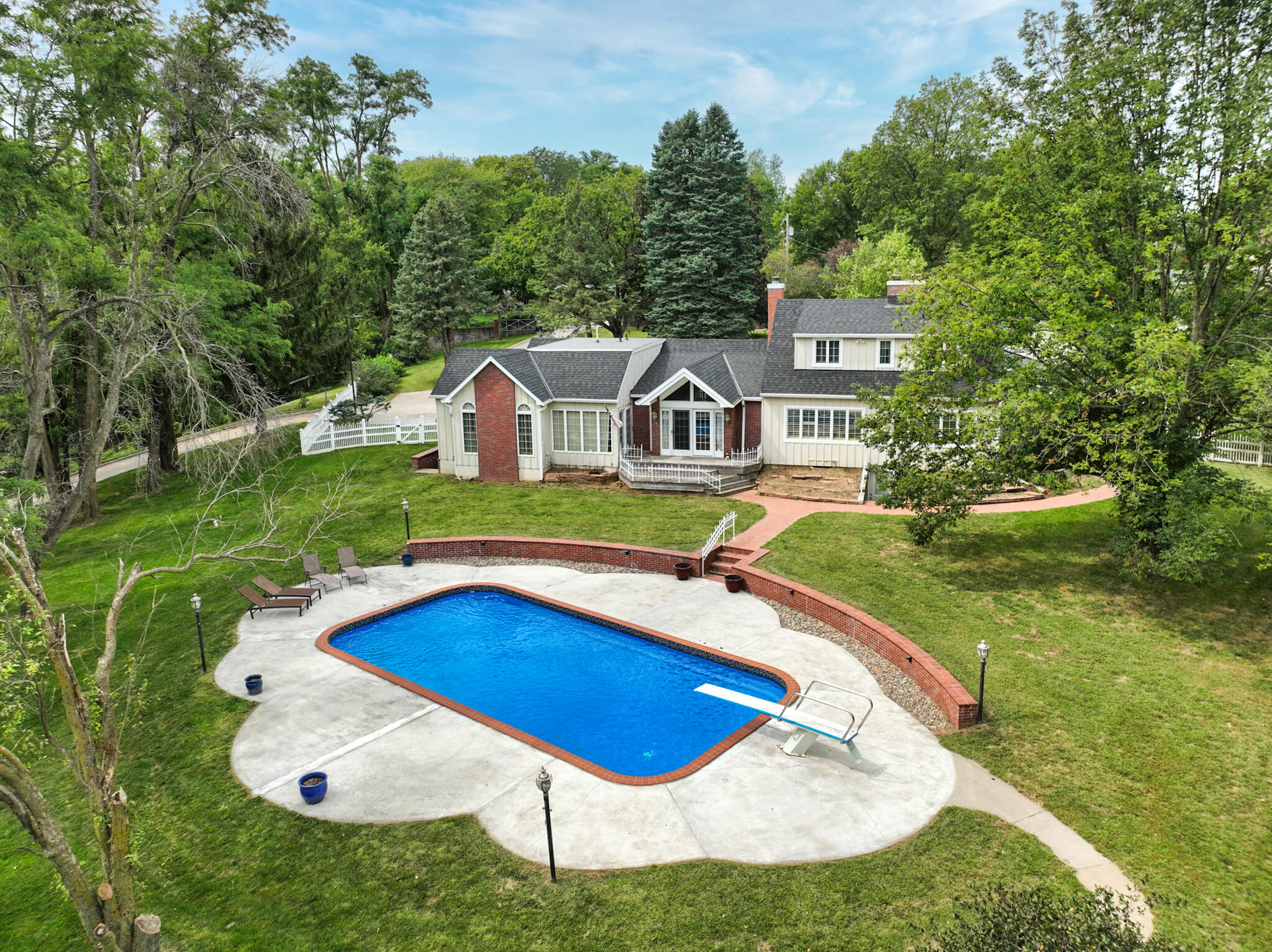 Council Bluffs, Iowa 51503, United States, 3 Bedrooms Bedrooms, ,3 BathroomsBathrooms,Residential,Active,44311