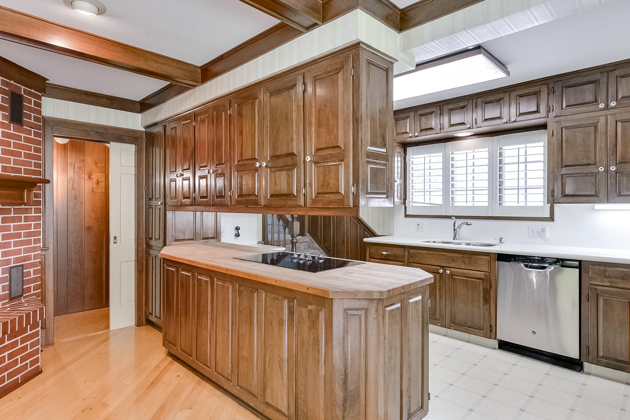 Council Bluffs, Iowa 51503, United States, 3 Bedrooms Bedrooms, ,3 BathroomsBathrooms,Residential,Active,44311