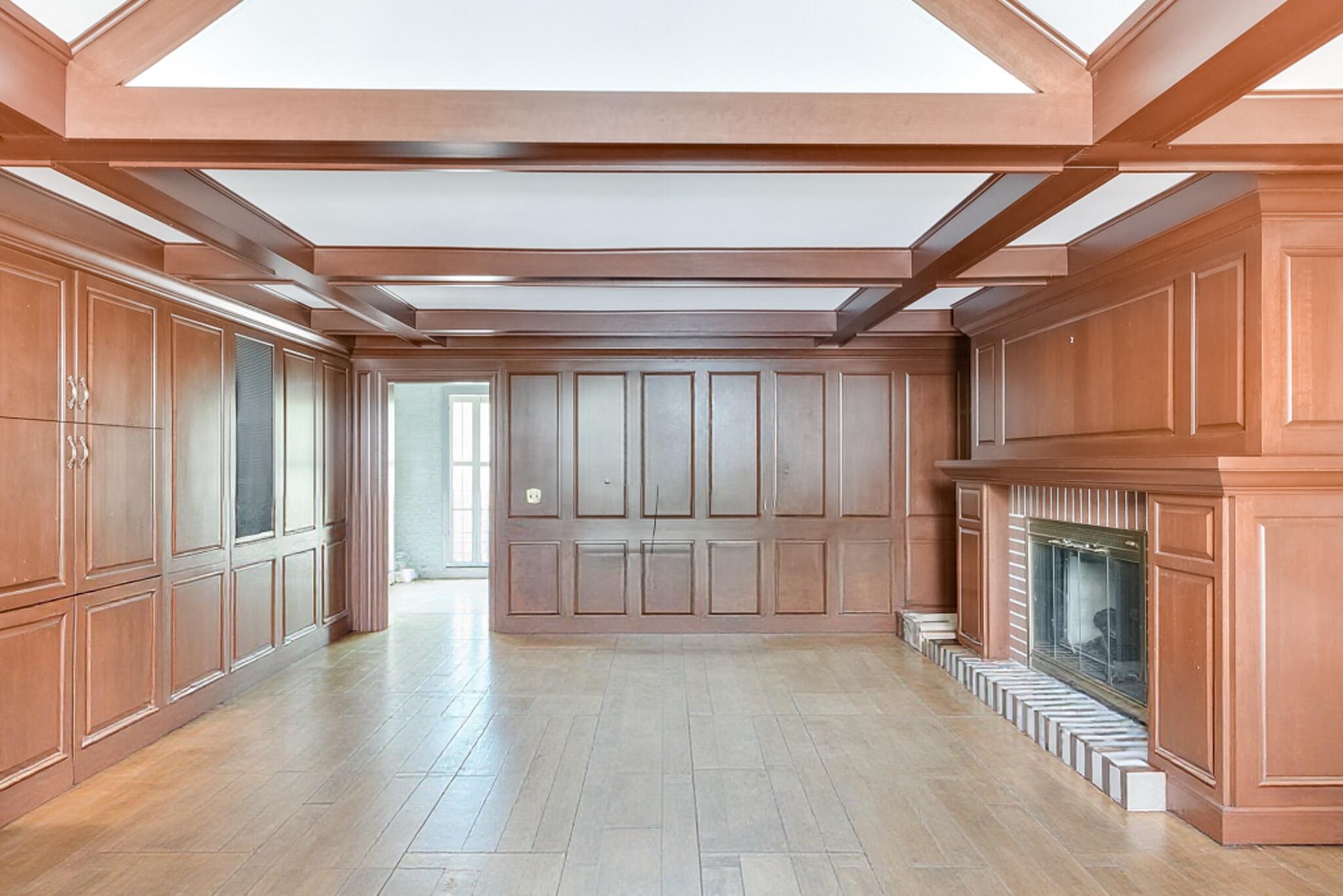 Council Bluffs, Iowa 51503, United States, 3 Bedrooms Bedrooms, ,3 BathroomsBathrooms,Residential,Active,44311