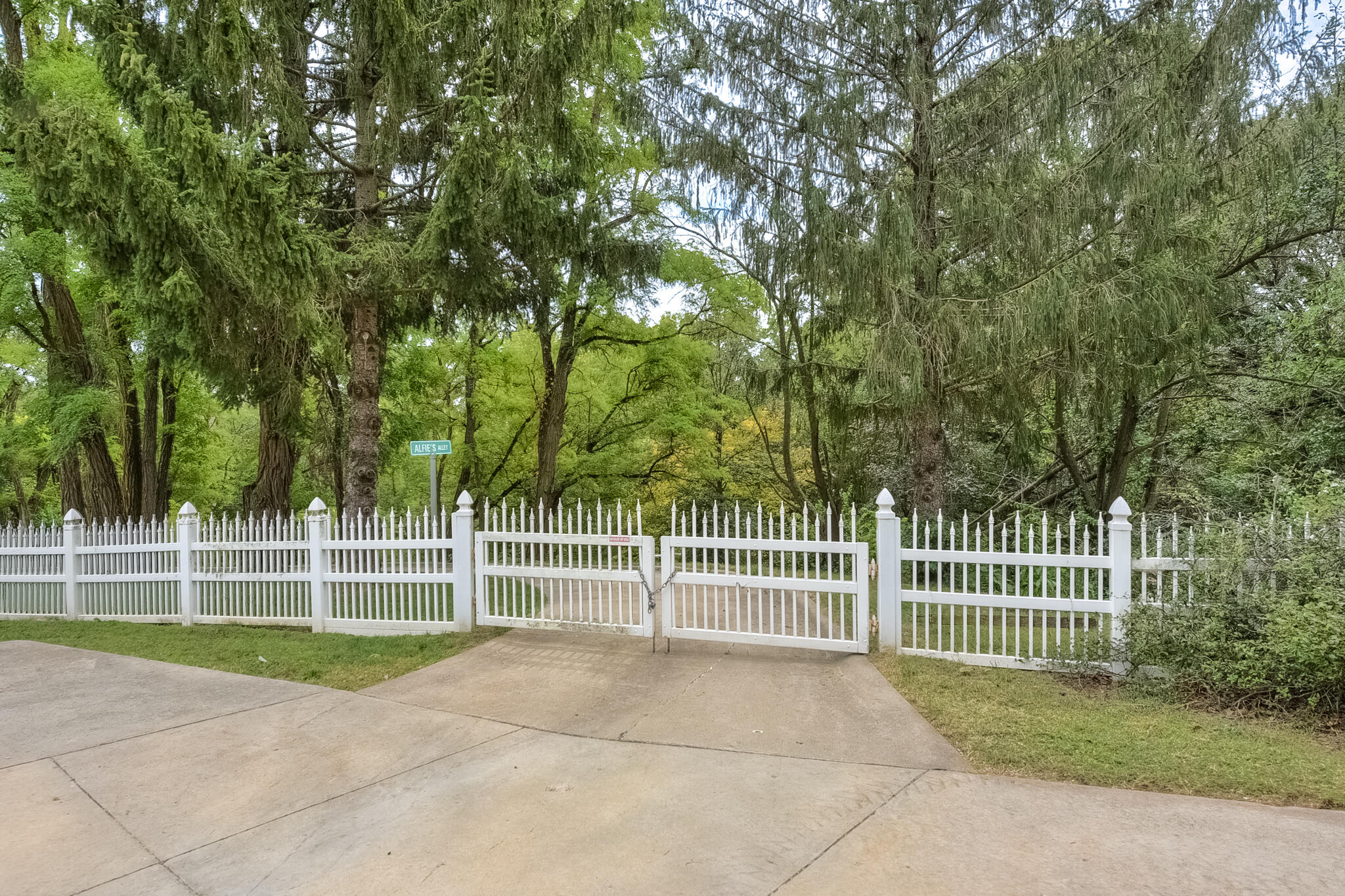 Council Bluffs, Iowa 51503, United States, 3 Bedrooms Bedrooms, ,3 BathroomsBathrooms,Residential,Active,44311