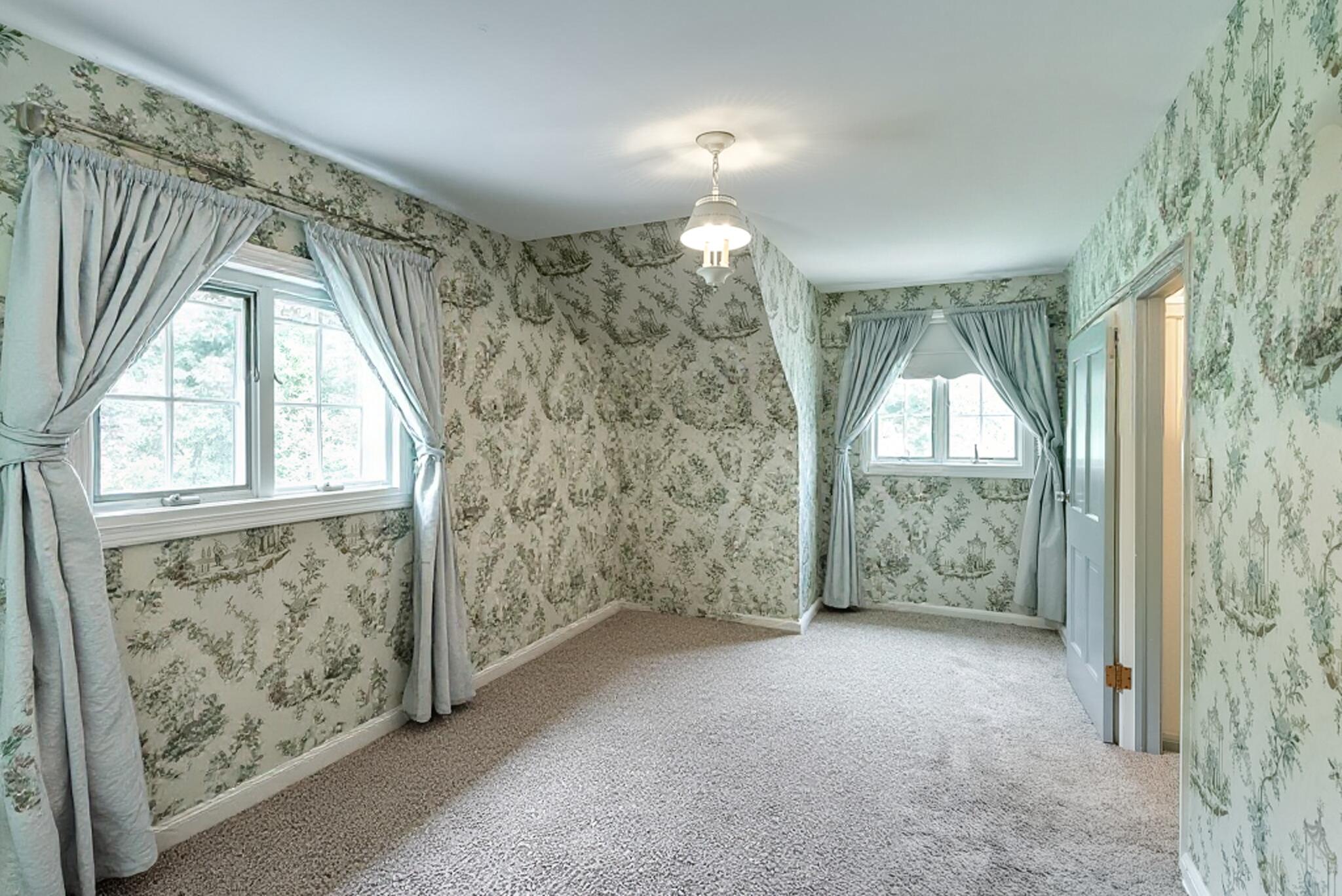 Council Bluffs, Iowa 51503, United States, 3 Bedrooms Bedrooms, ,3 BathroomsBathrooms,Residential,Active,44311