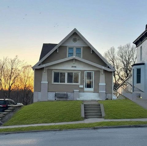 Photo of 2744 S 10TH Street, OMAHA, NE 68108 (MLS # 26-384)