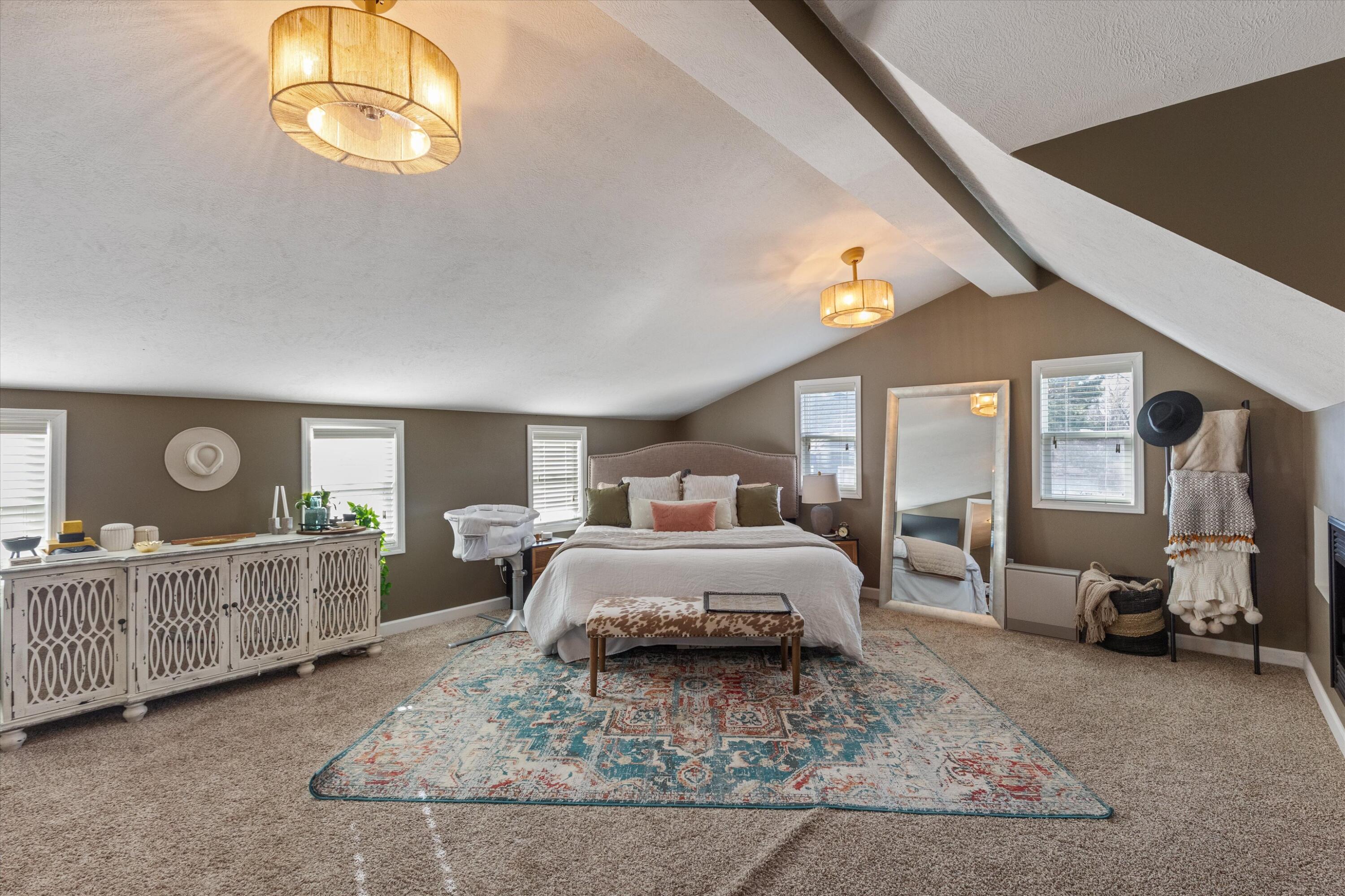 Council Bluffs, Iowa 51503, United States, 4 Bedrooms Bedrooms, ,3 BathroomsBathrooms,Residential,Active,88931