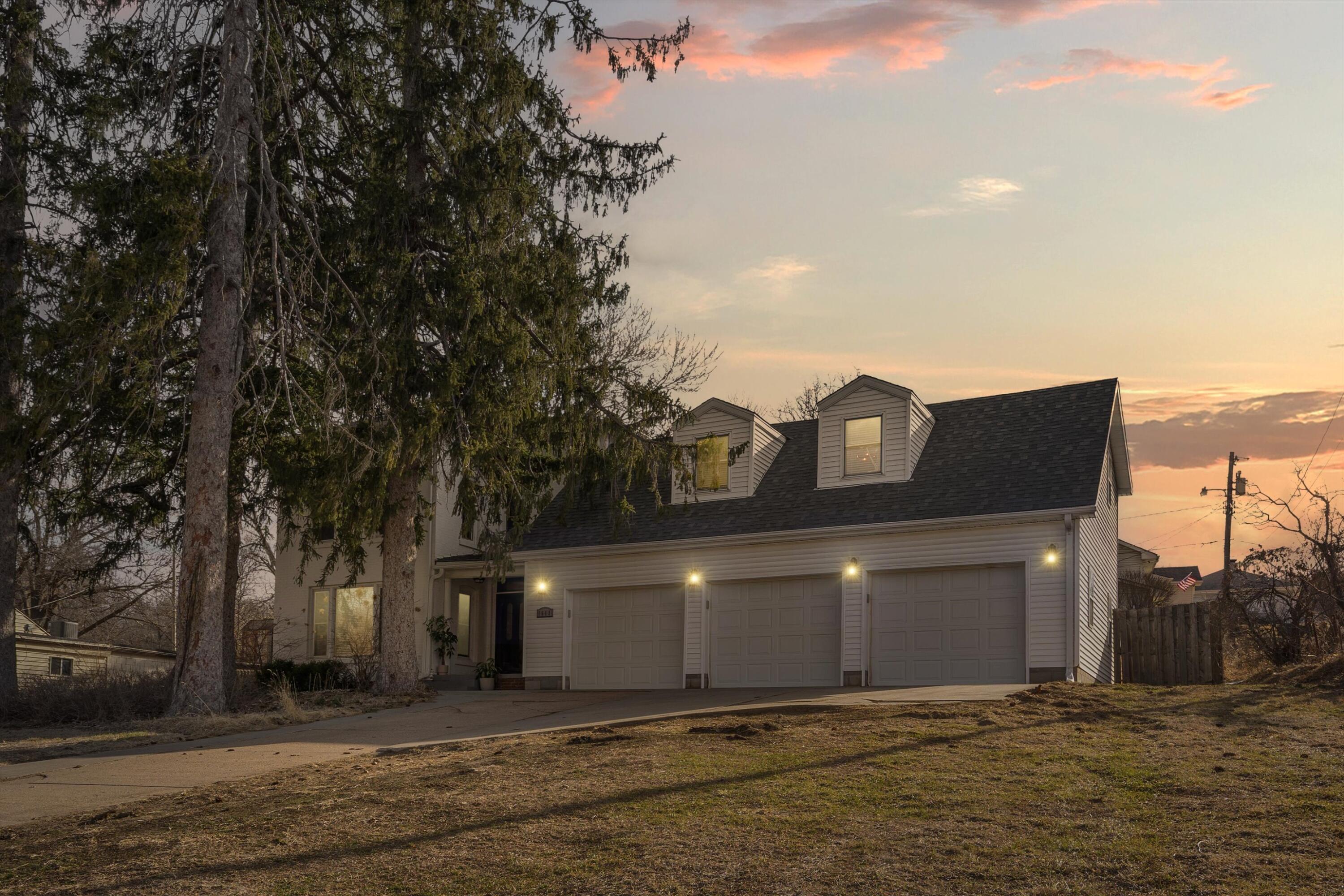 Council Bluffs, Iowa 51503, United States, 4 Bedrooms Bedrooms, ,3 BathroomsBathrooms,Residential,Active,88931