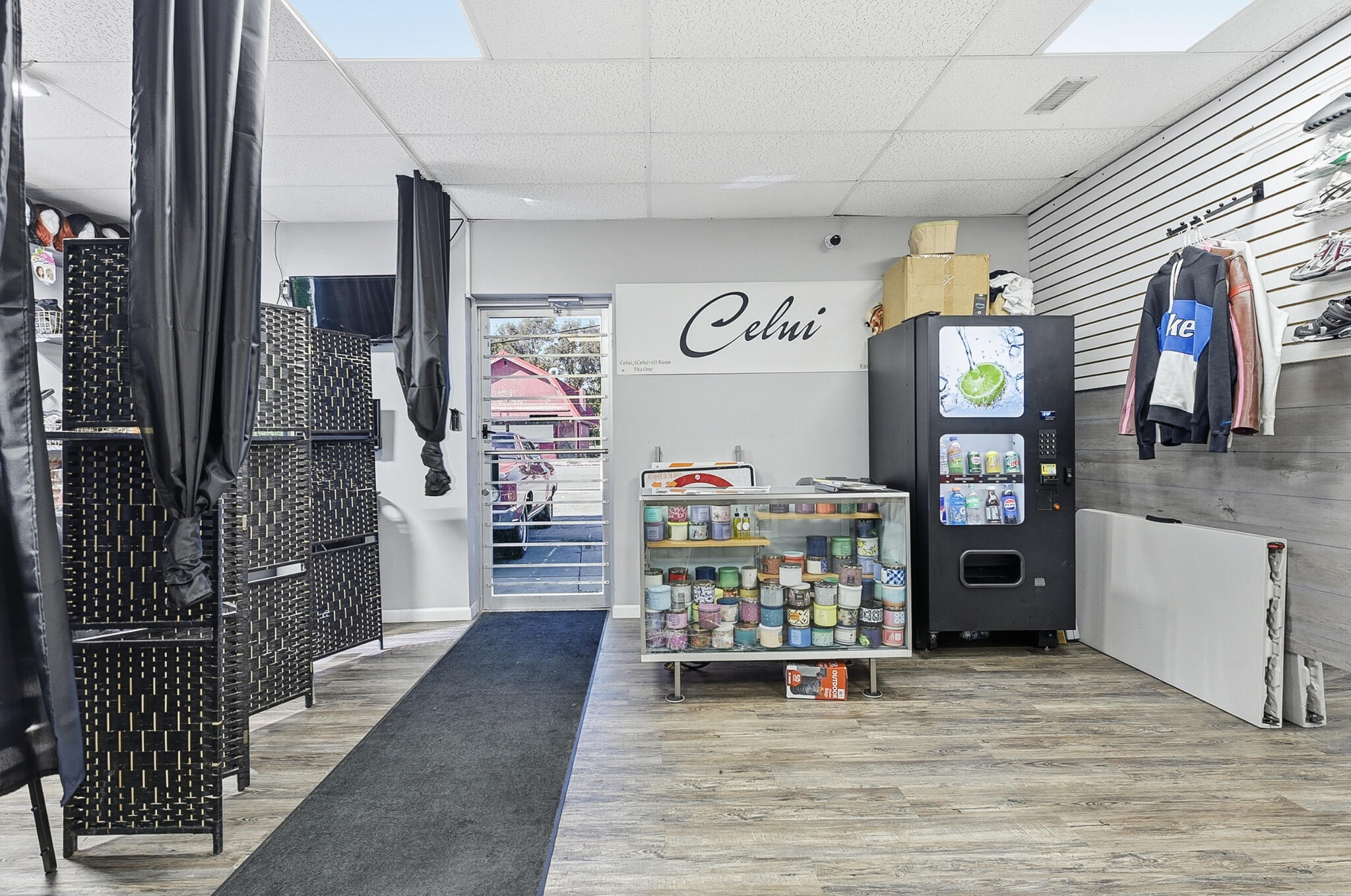 Omaha, Nebraska 68111, United States, ,Commercial,Active,227500