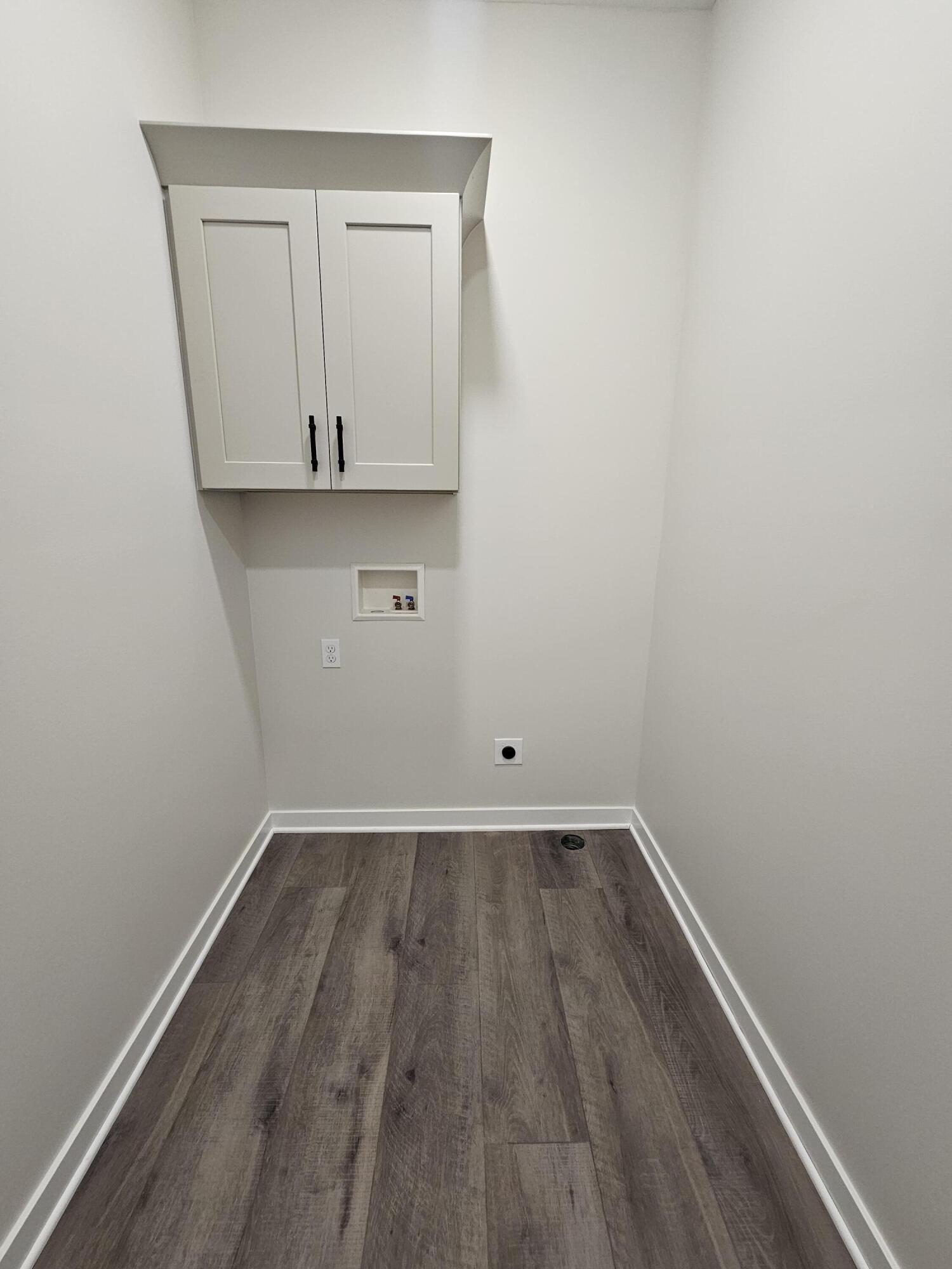 Neola, Iowa 51559, United States, 3 Bedrooms Bedrooms, ,2 BathroomsBathrooms,Residential,Pending,109168