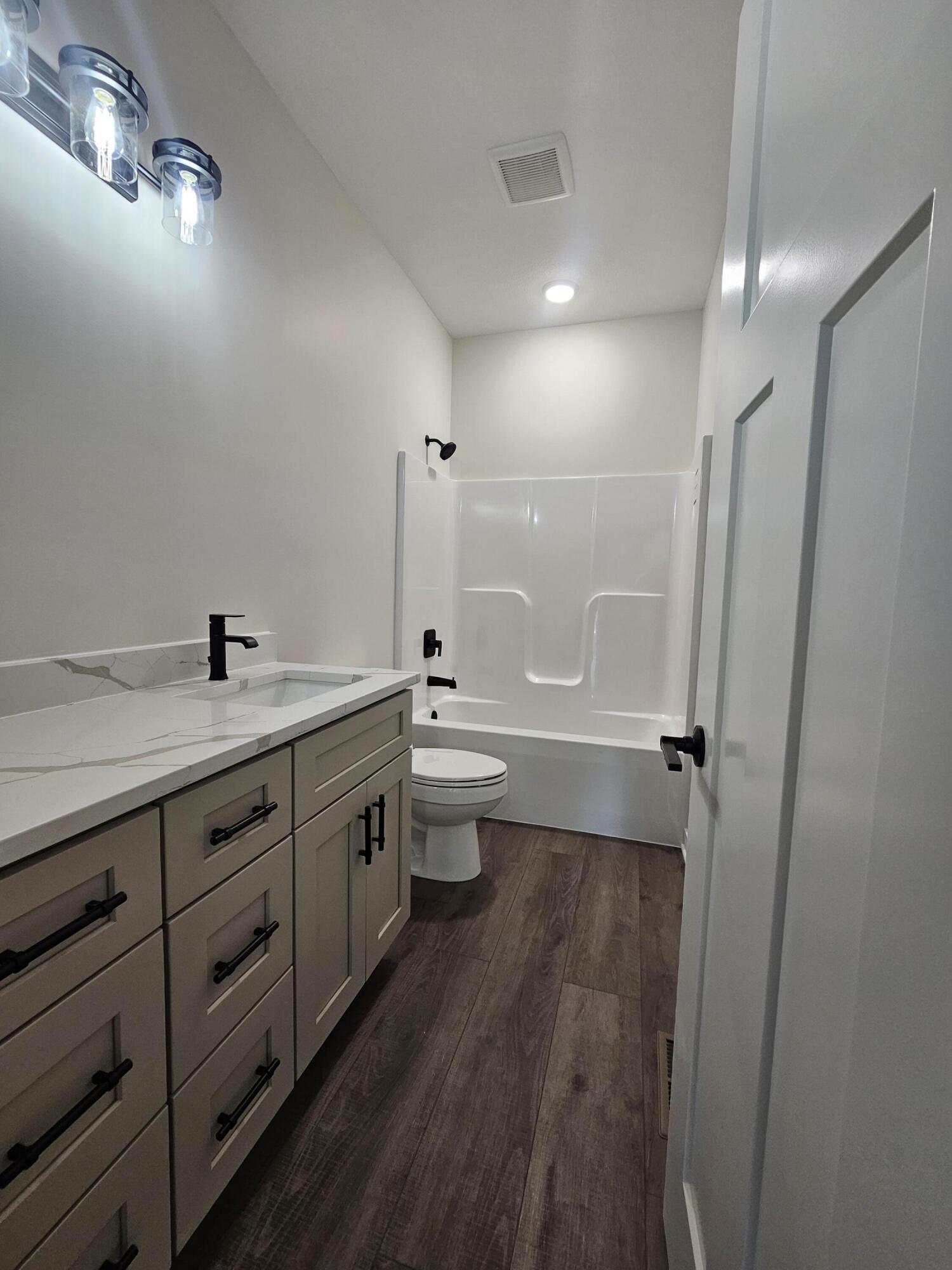 Neola, Iowa 51559, United States, 3 Bedrooms Bedrooms, ,2 BathroomsBathrooms,Residential,Pending,109168