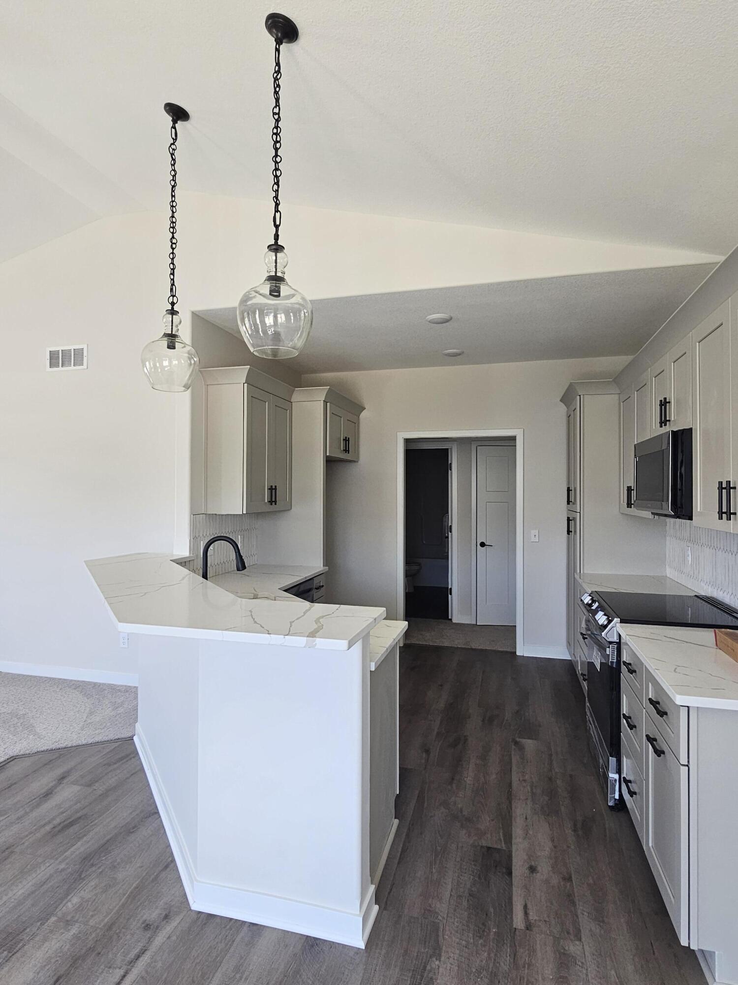 Neola, Iowa 51559, United States, 3 Bedrooms Bedrooms, ,2 BathroomsBathrooms,Residential,Pending,109168