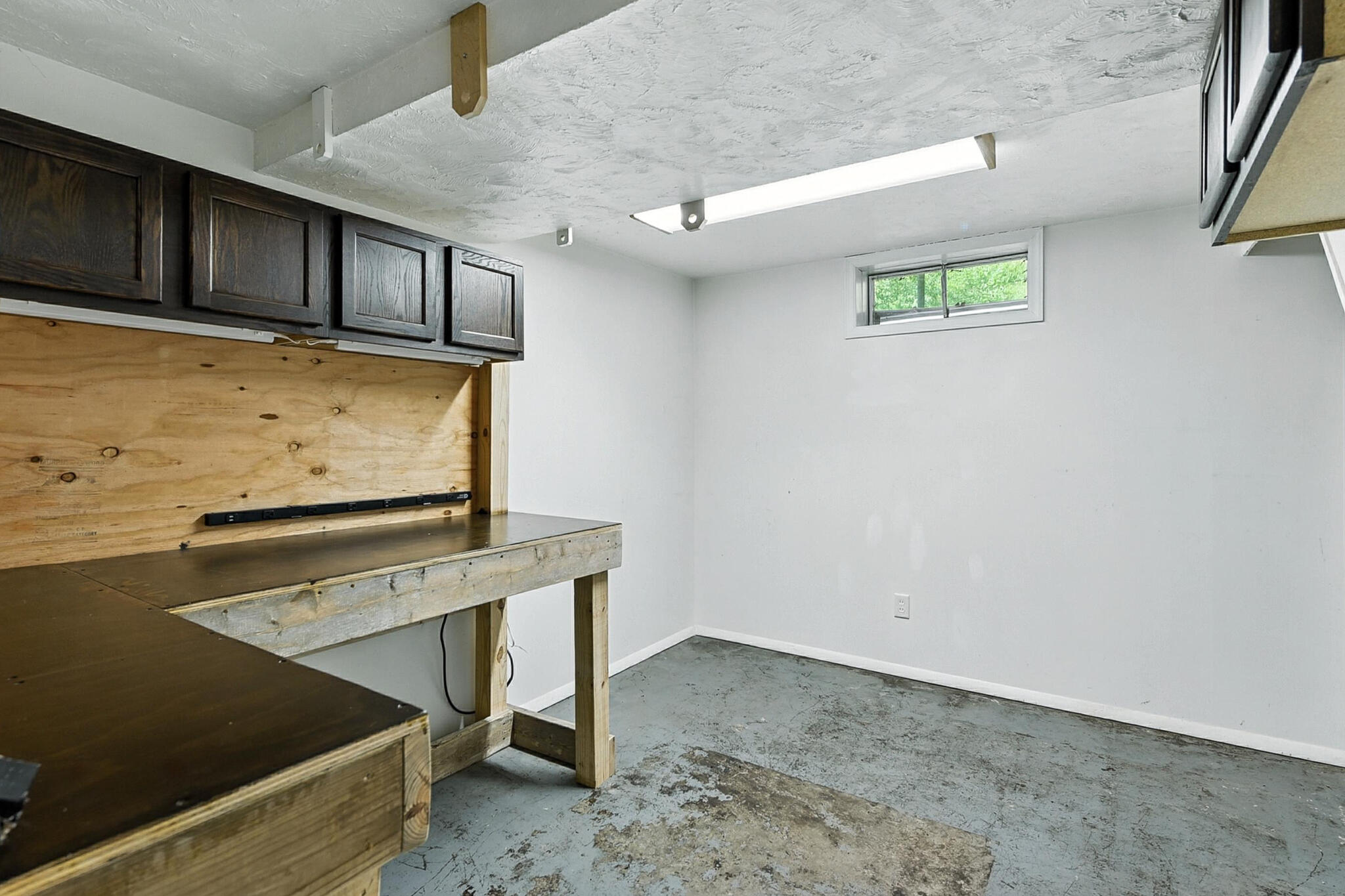 Council Bluffs, Iowa 51503, United States, 3 Bedrooms Bedrooms, ,2 BathroomsBathrooms,Residential,Contingent,185791